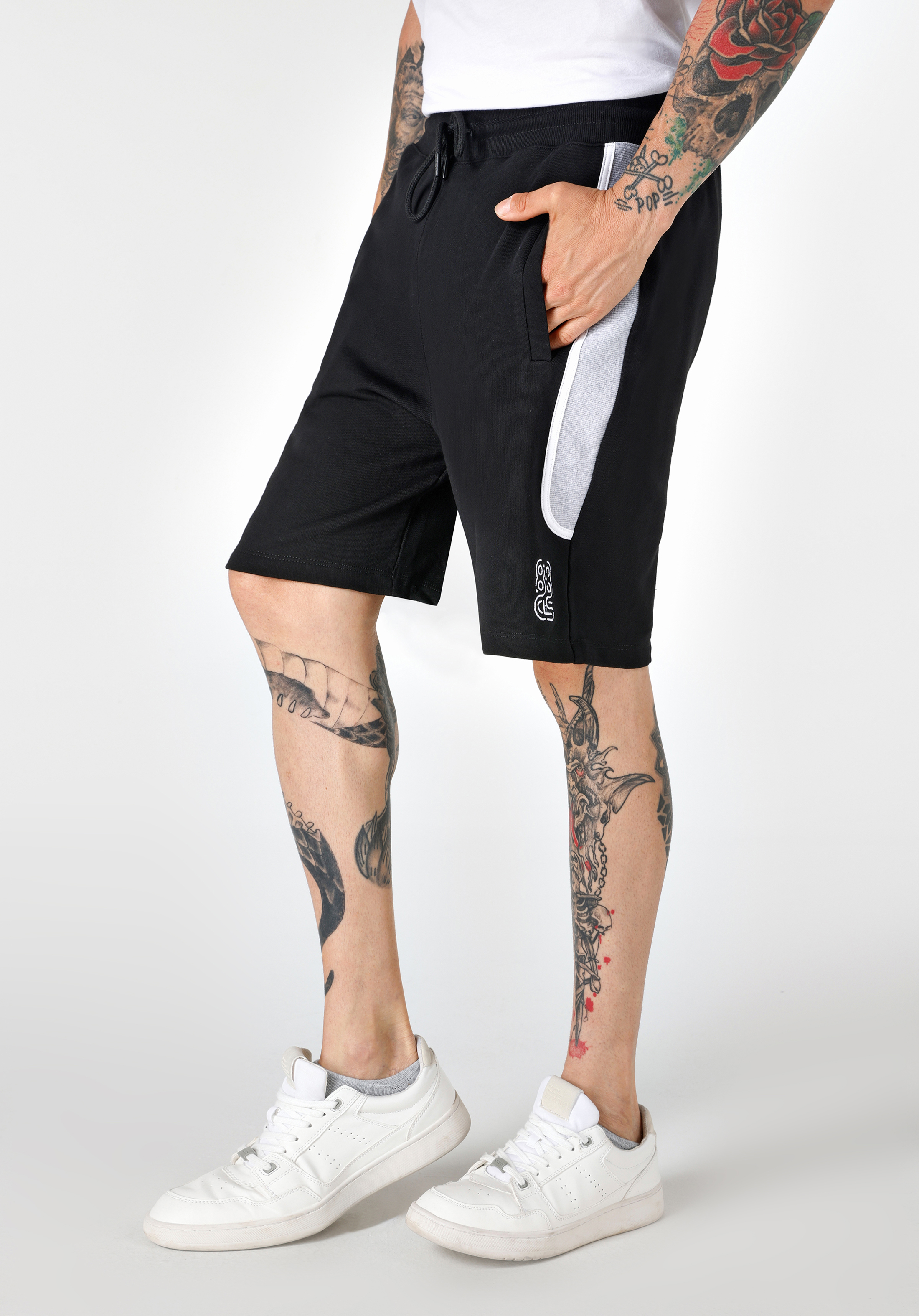Afișați detalii pentru Short / Pantaloni Scurti De Barbati Negru Regular Fit  CL1064576
