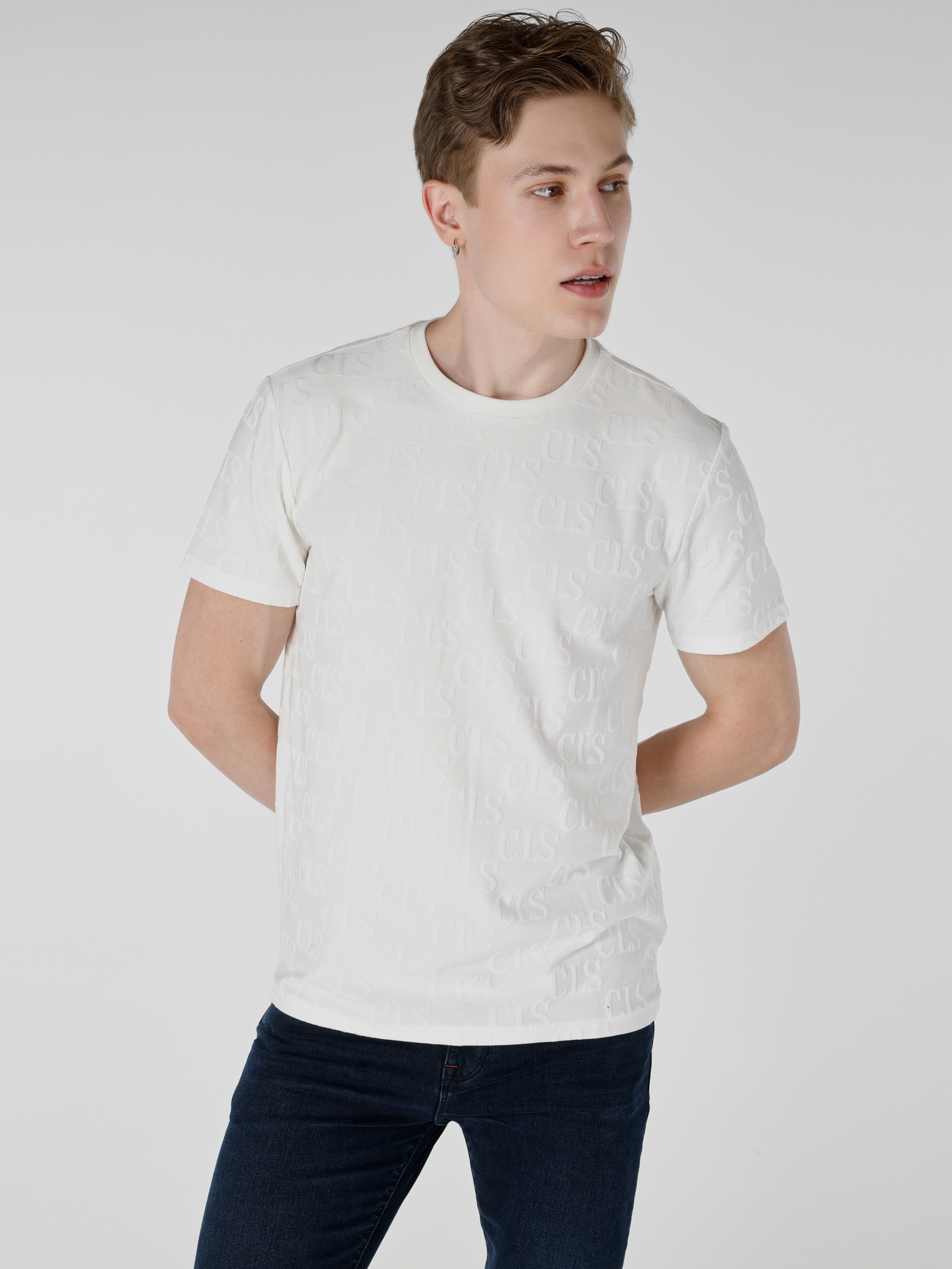 Afișați detalii pentru Regular Fit Round Neck Bărbați Alb Tricou Cu Mânecă Scurtă