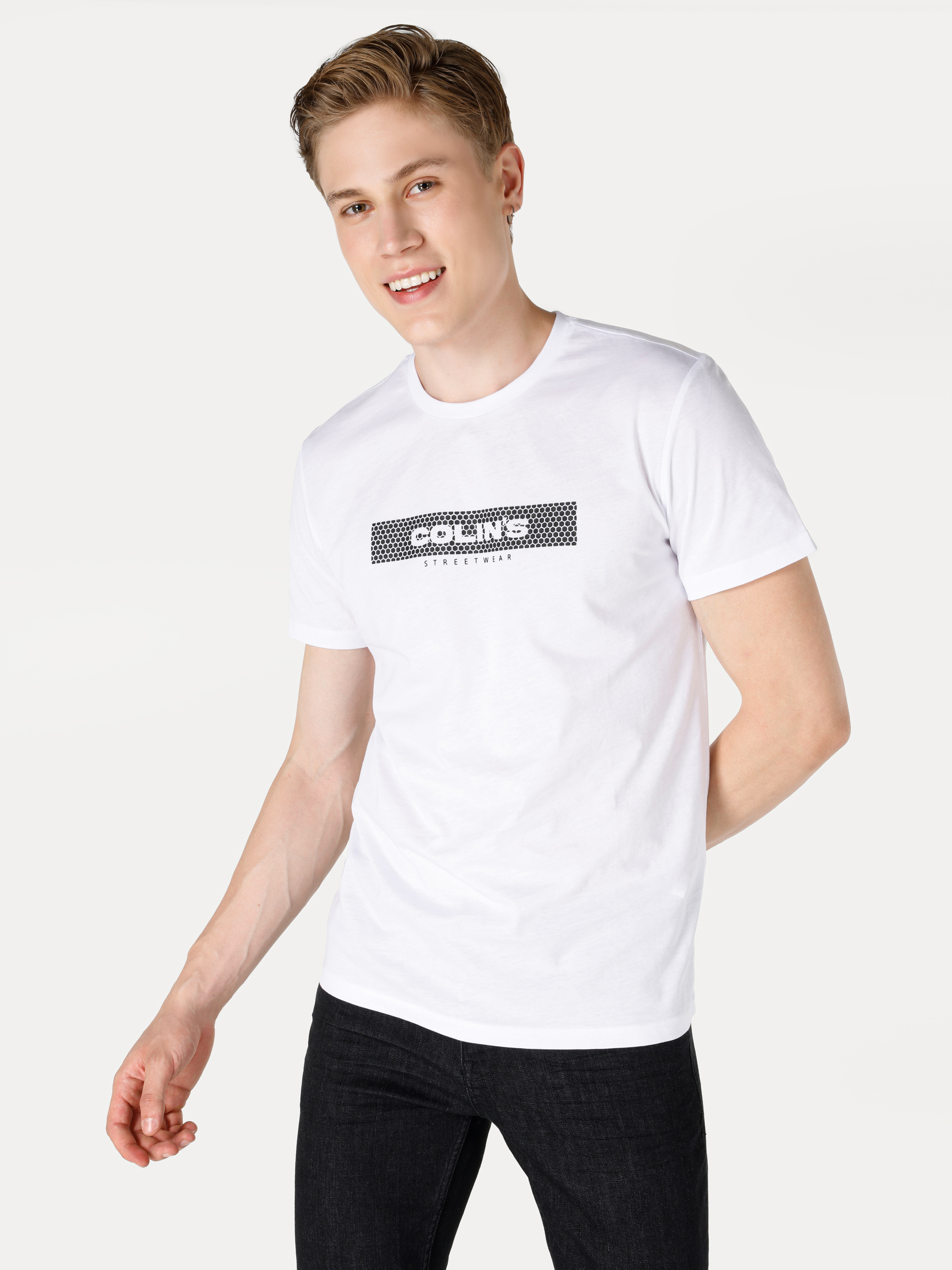 Afișați detalii pentru Regular Fit Round Neck Bărbați Alb Tricou Cu Mânecă Scurtă