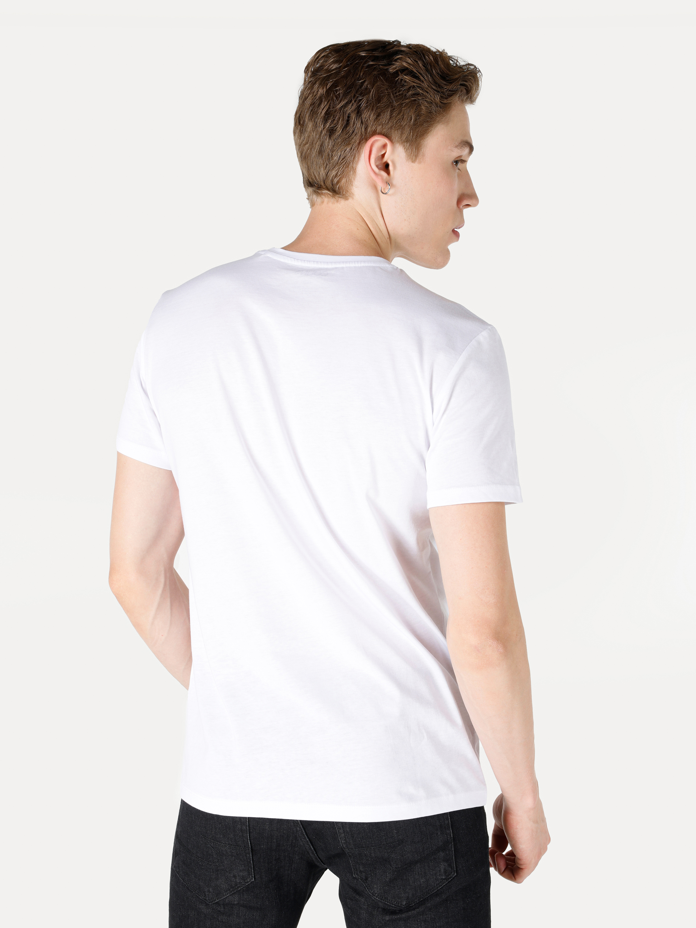 Afișați detalii pentru Regular Fit Round Neck Bărbați Alb Tricou Cu Mânecă Scurtă