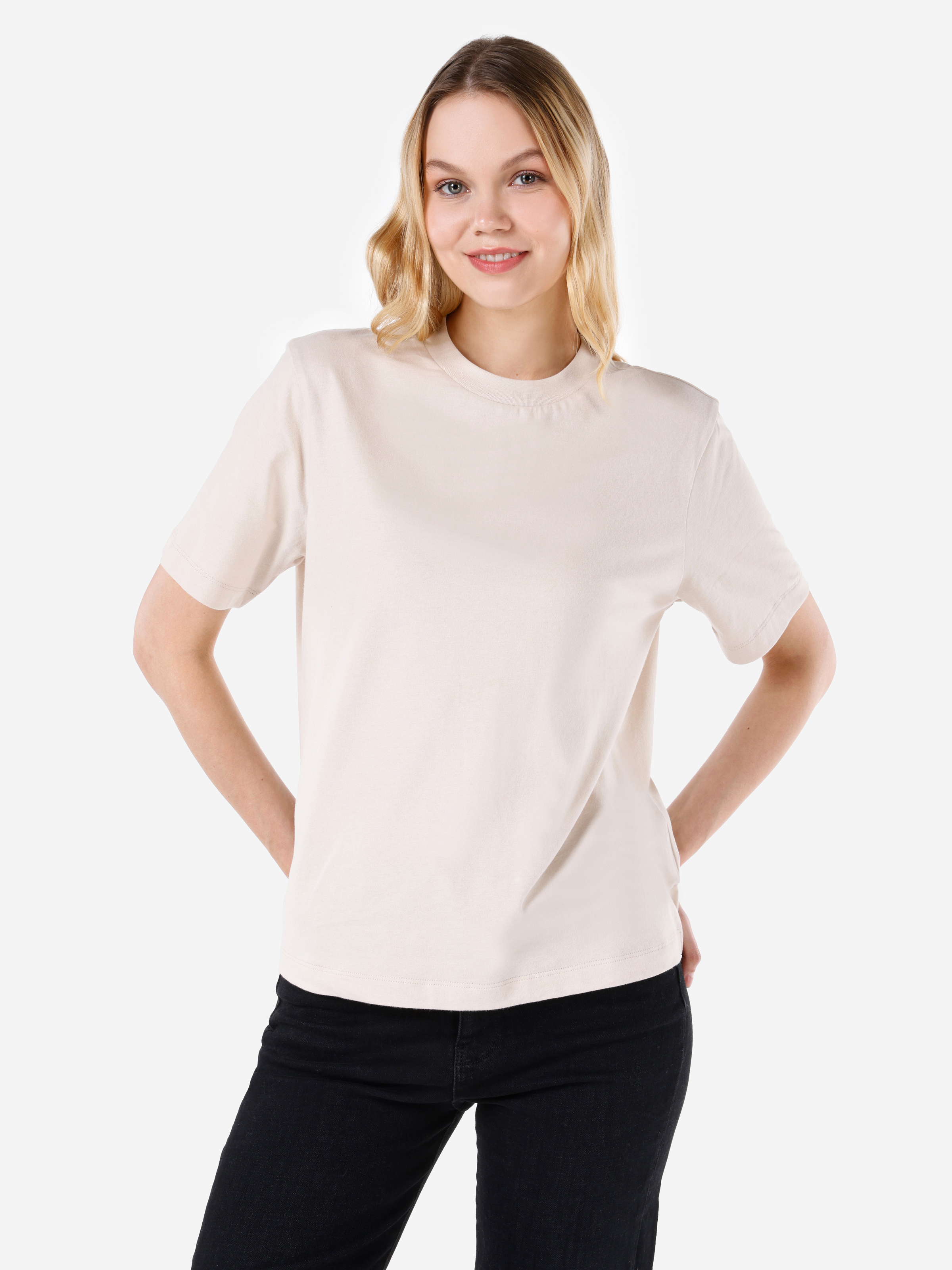 Afișați detalii pentru Tricou Cu Maneca Scurta De Dama Bej Regular Fit  Cl1068570