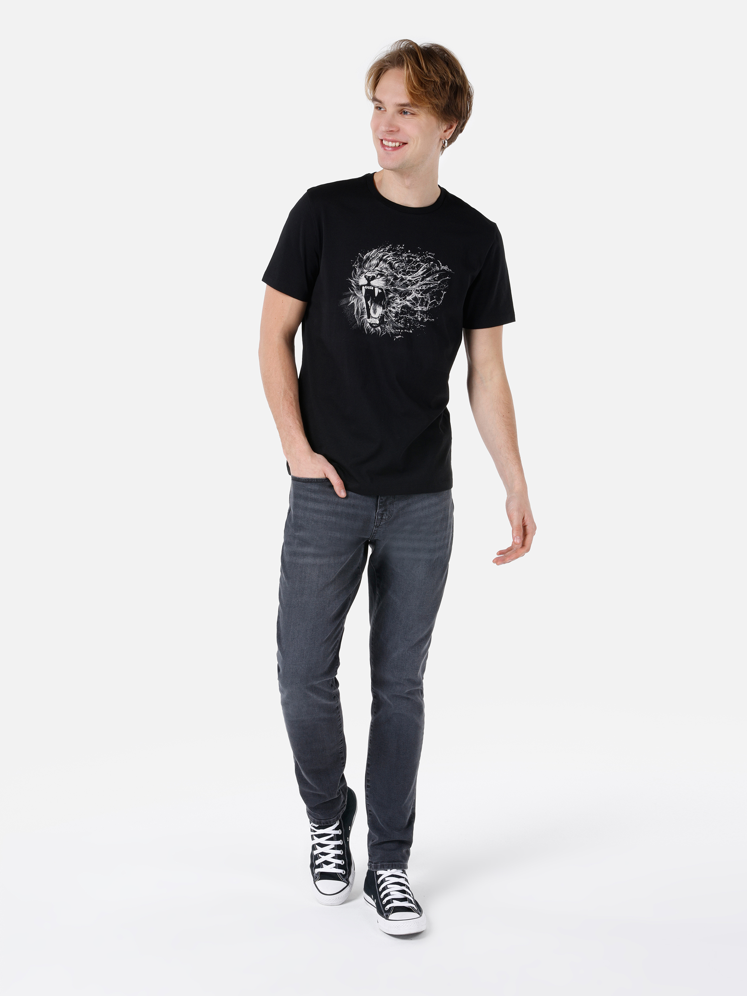 Afișați detalii pentru Regular Fit Round Neck Drept Bărbați Negru Tricou Cu Mânecă Scurtă
