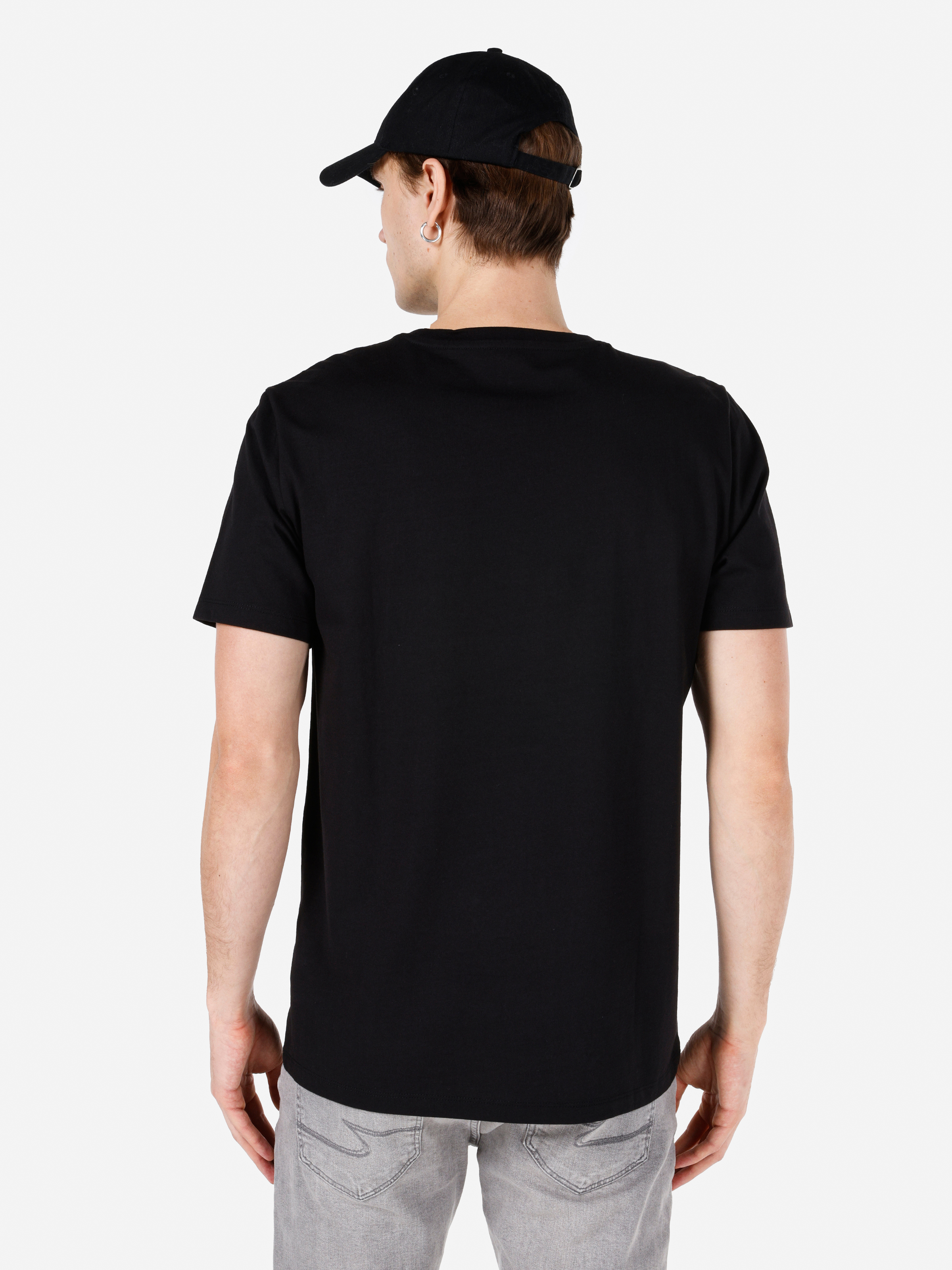 Afișați detalii pentru Regular Fit Round Neck Drept Bărbați Negru Tricou Cu Mânecă Scurtă