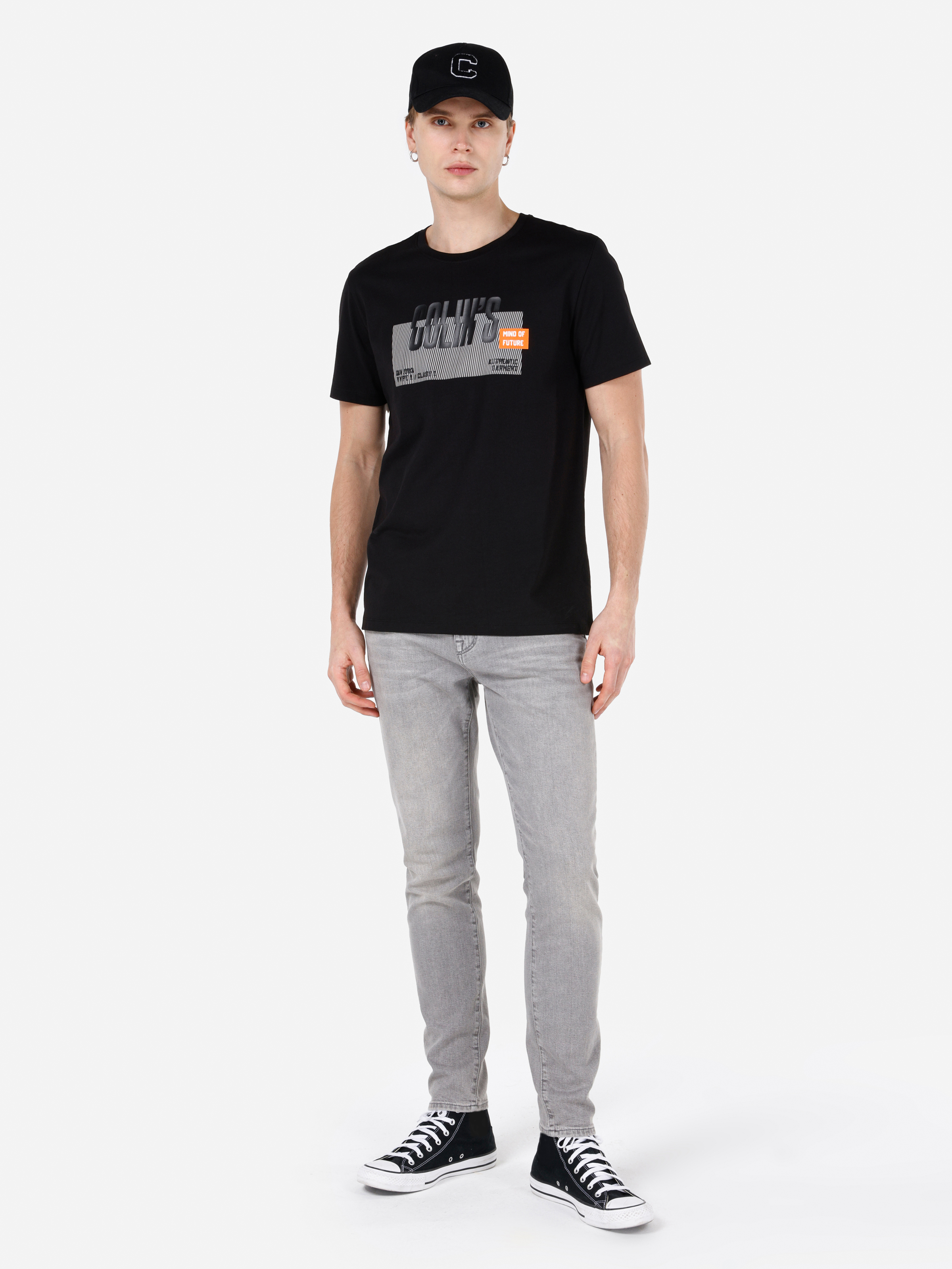 Afișați detalii pentru Regular Fit Round Neck Drept Bărbați Negru Tricou Cu Mânecă Scurtă