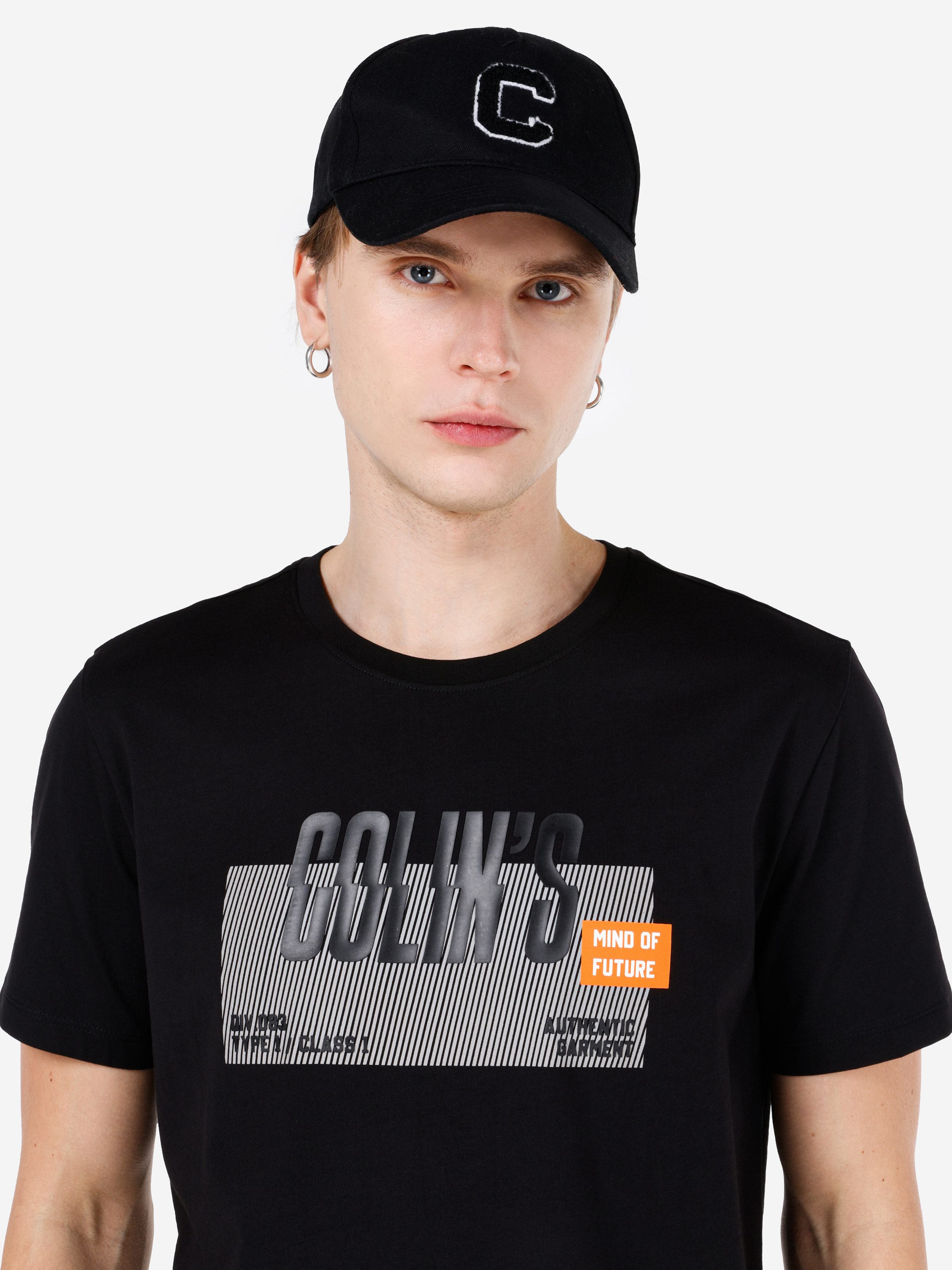 Afișați detalii pentru Regular Fit Round Neck Drept Bărbați Negru Tricou Cu Mânecă Scurtă
