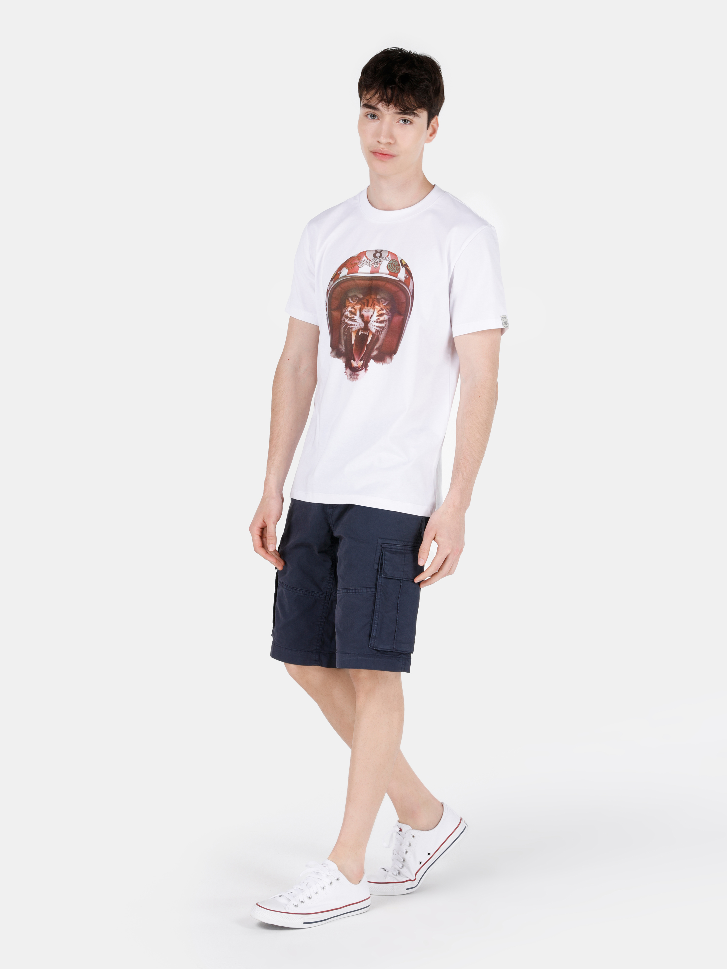 Afișați detalii pentru Regular Fit Round Neck Drept Bărbați Alb Mânecă Scurtă Tricou