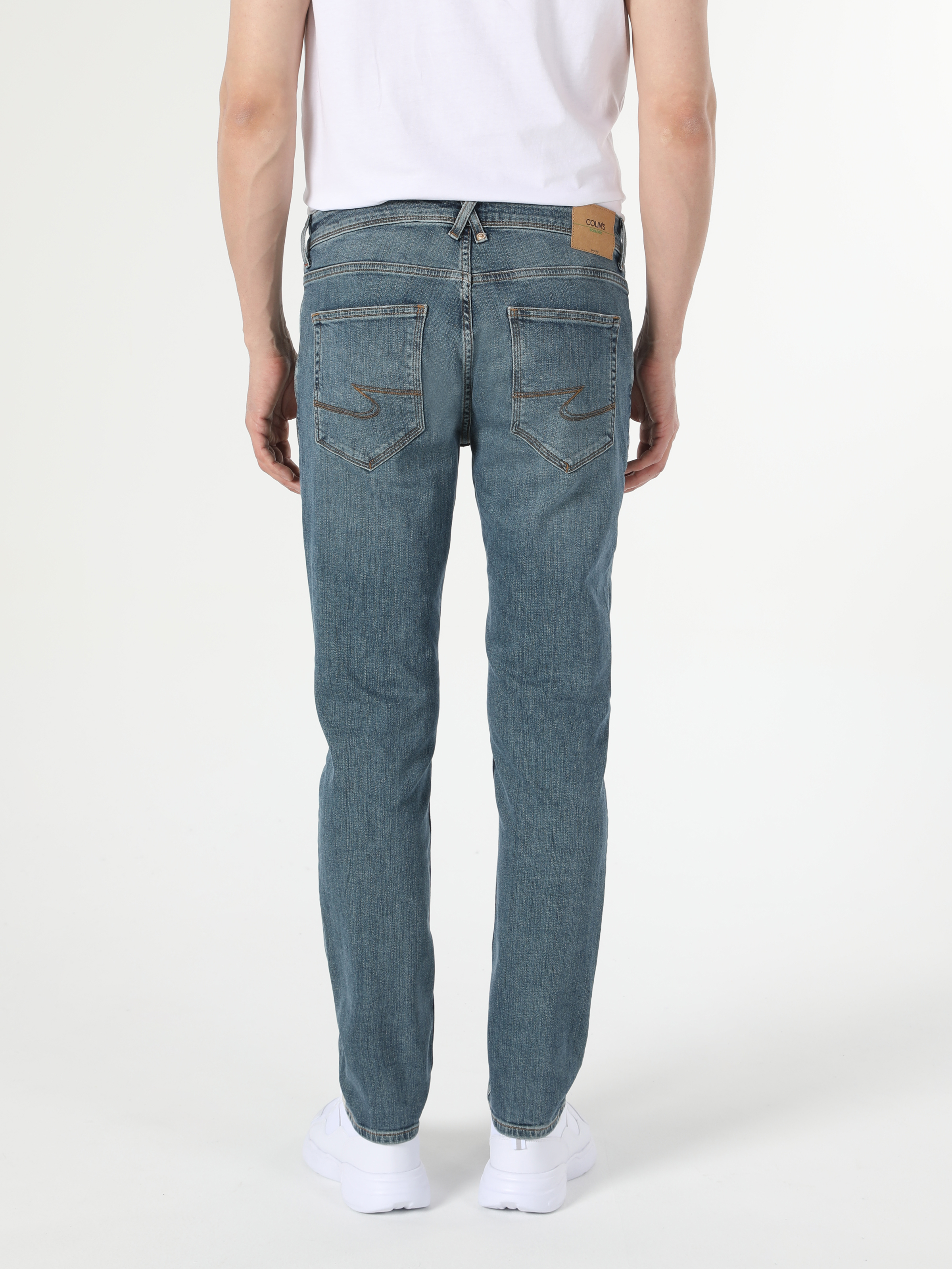 Afișați detalii pentru Pantaloni De Barbati Denim Straight Fit 044 Karl Cl1055494