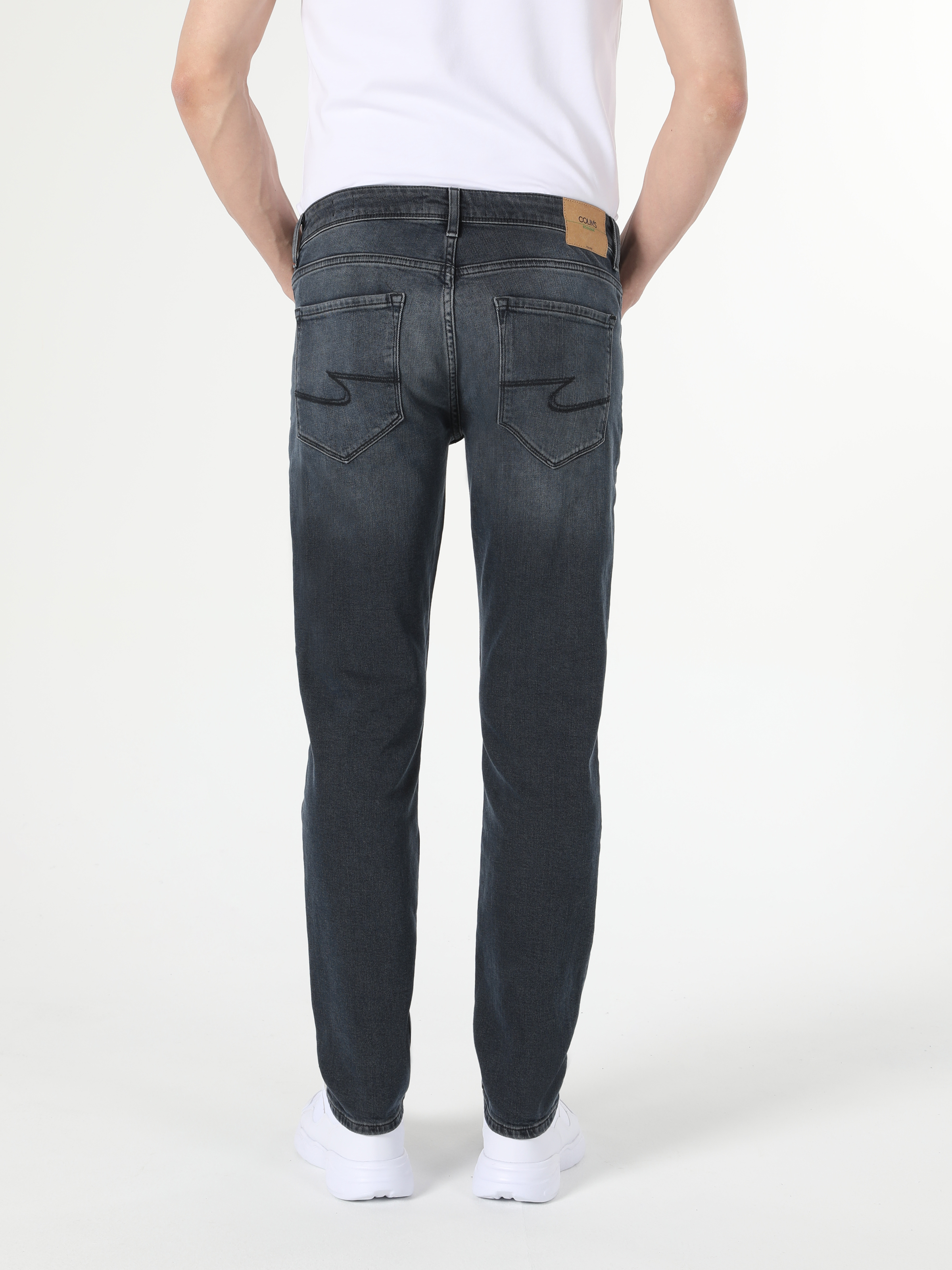 Afișați detalii pentru Pantaloni De Barbati Denim Straight Fit 044 Karl Cl1055495