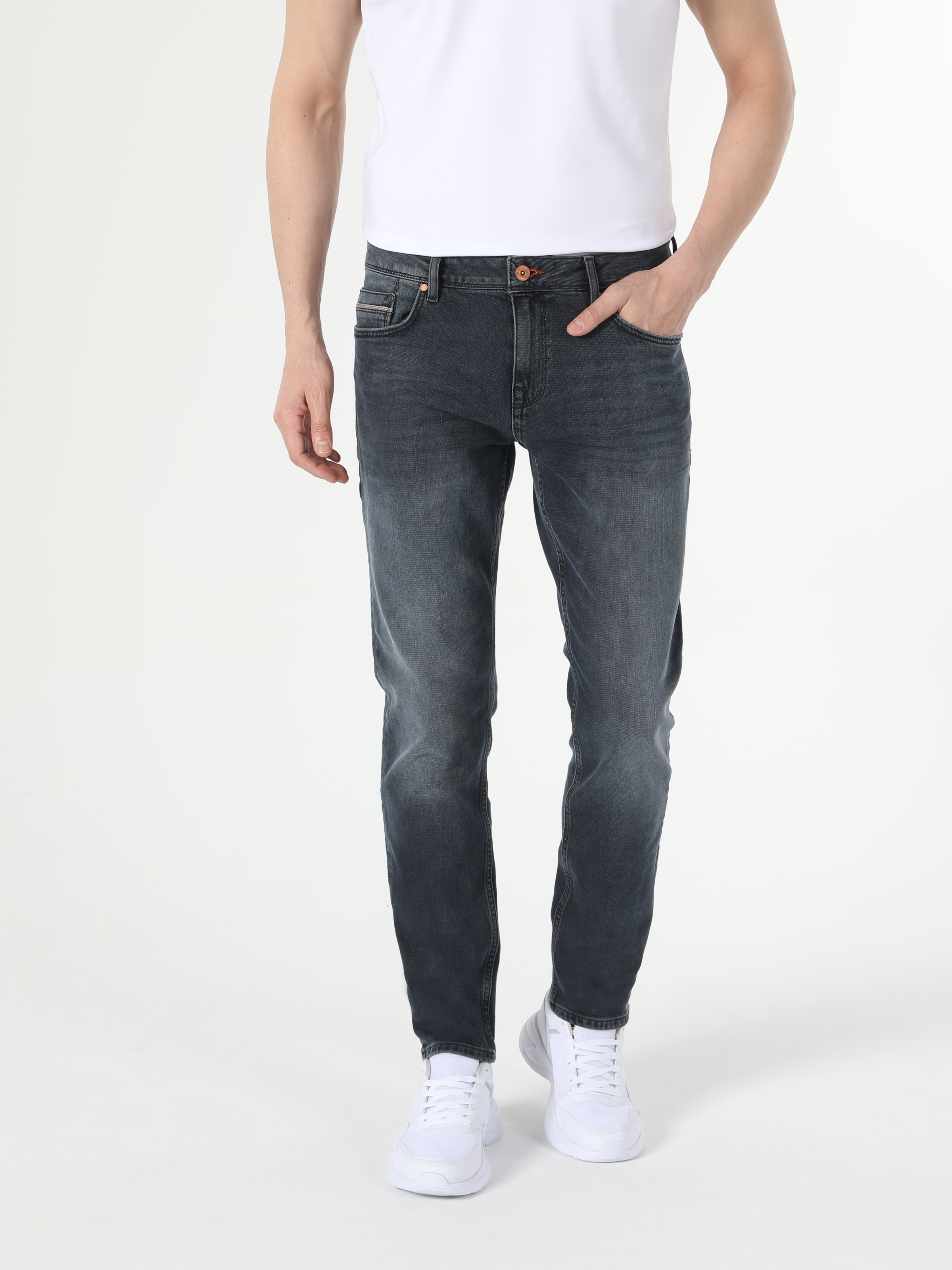 Afișați detalii pentru Pantaloni De Barbati Denim Straight Fit 044 Karl Cl1055495