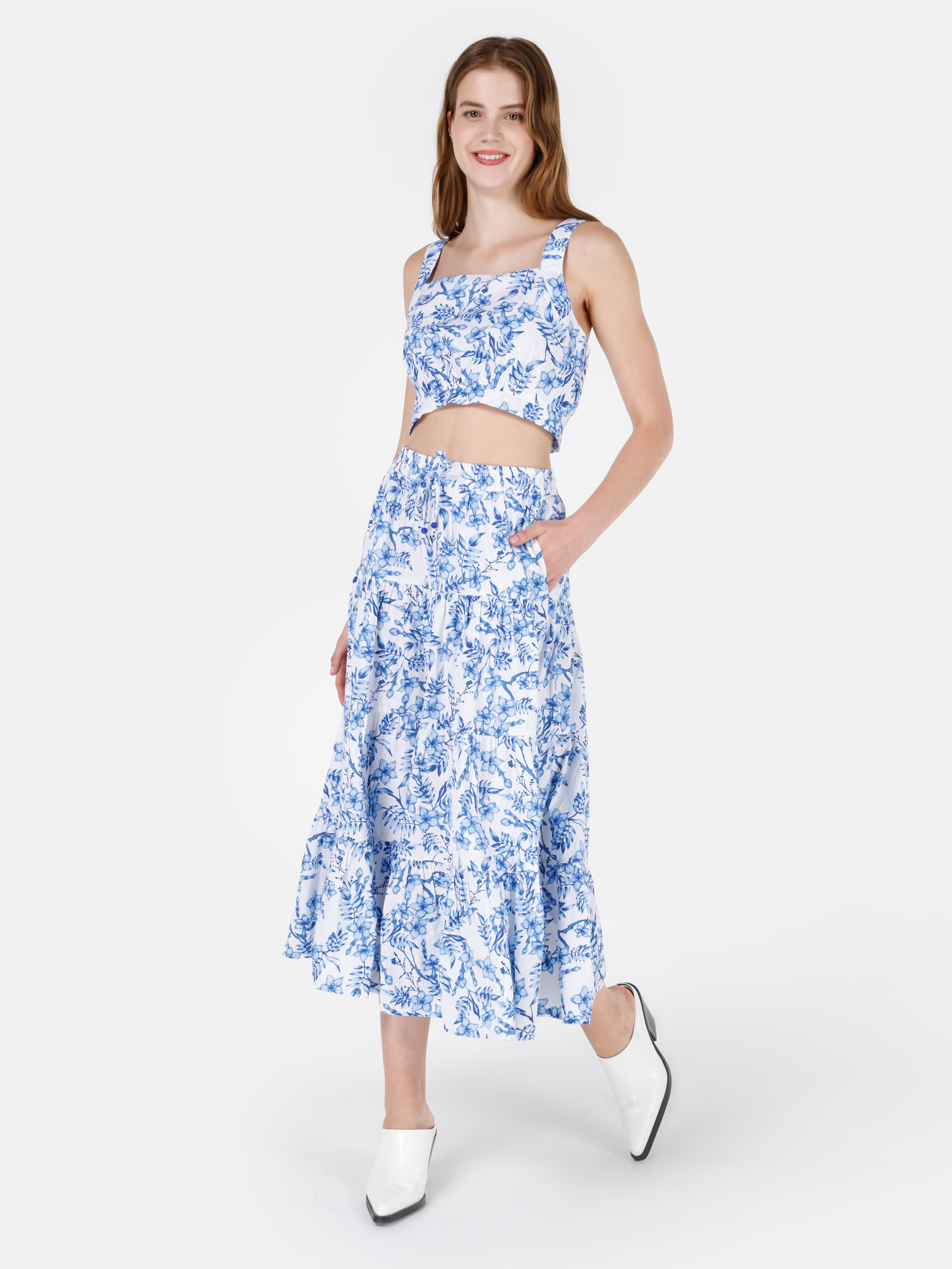 Afișați detalii pentru Slim Fit Square Collar Floral Cămașă Albă Fără Mâneci Pentru Femei