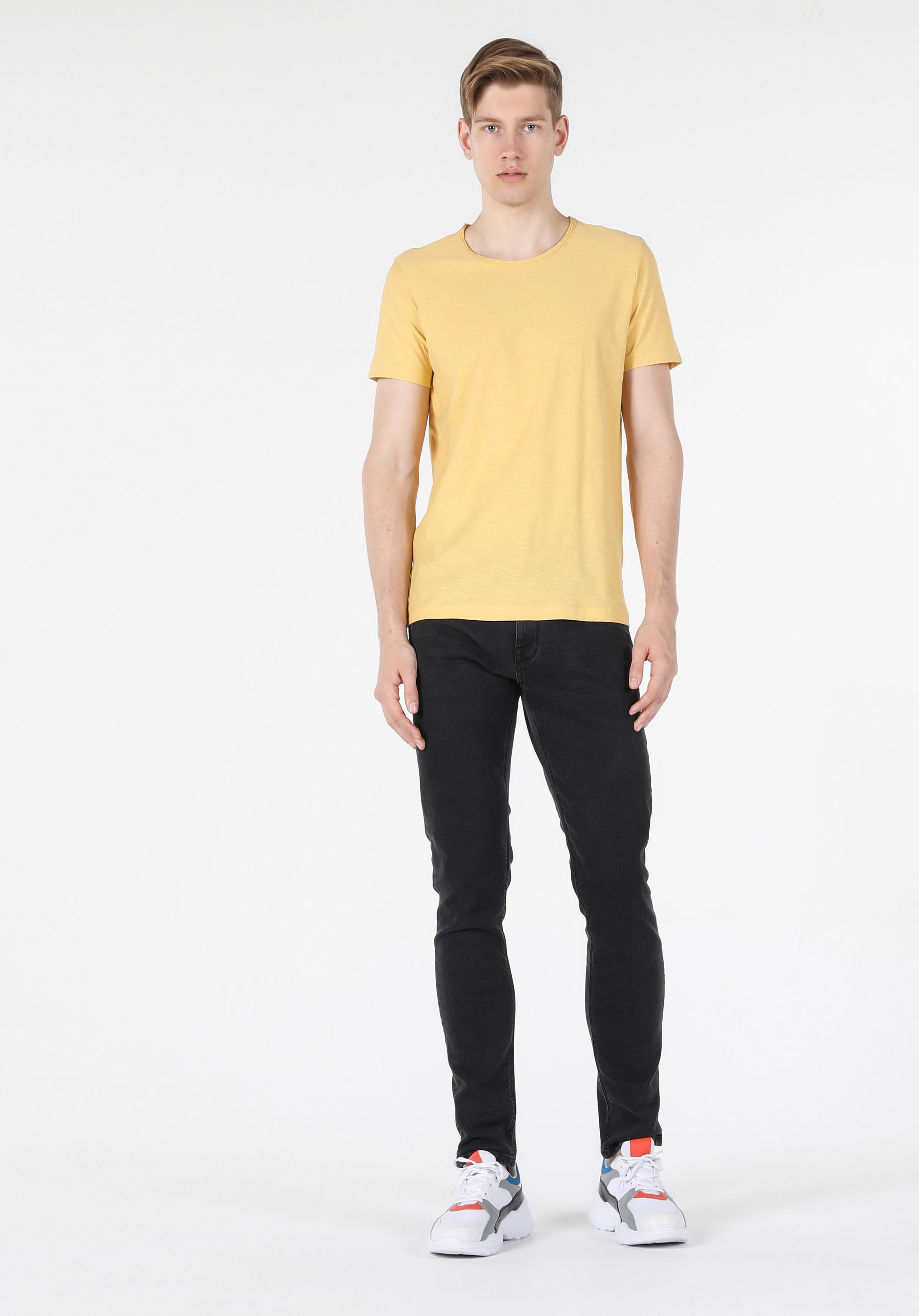Afișați detalii pentru Tricou Clasic Cu Mânecă Scurtă Sari Pentru Bărbați Cu Gât Rotund
