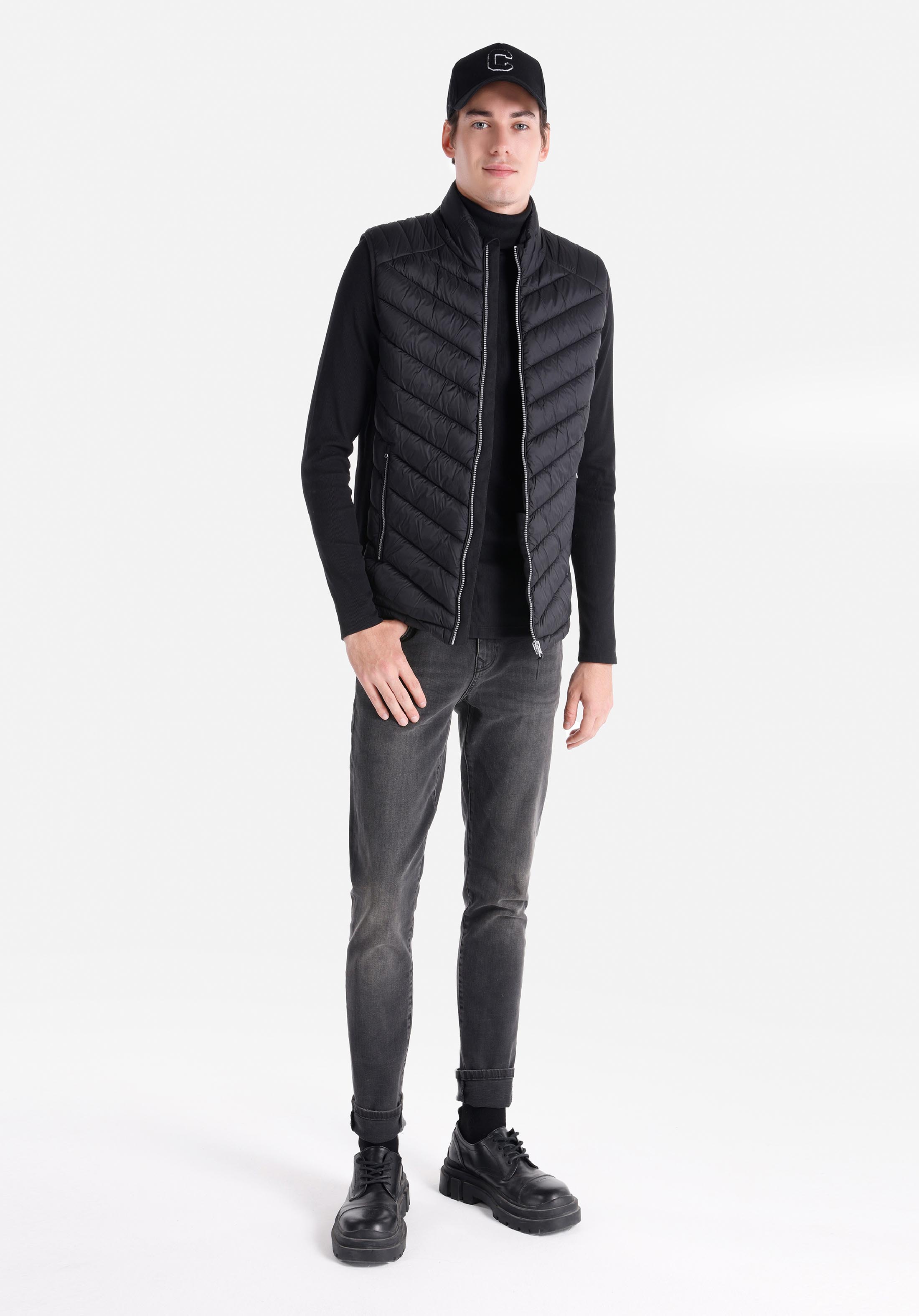 Afișați detalii pentru Vesta De Barbati Negru Slim Fit  Cl1045390