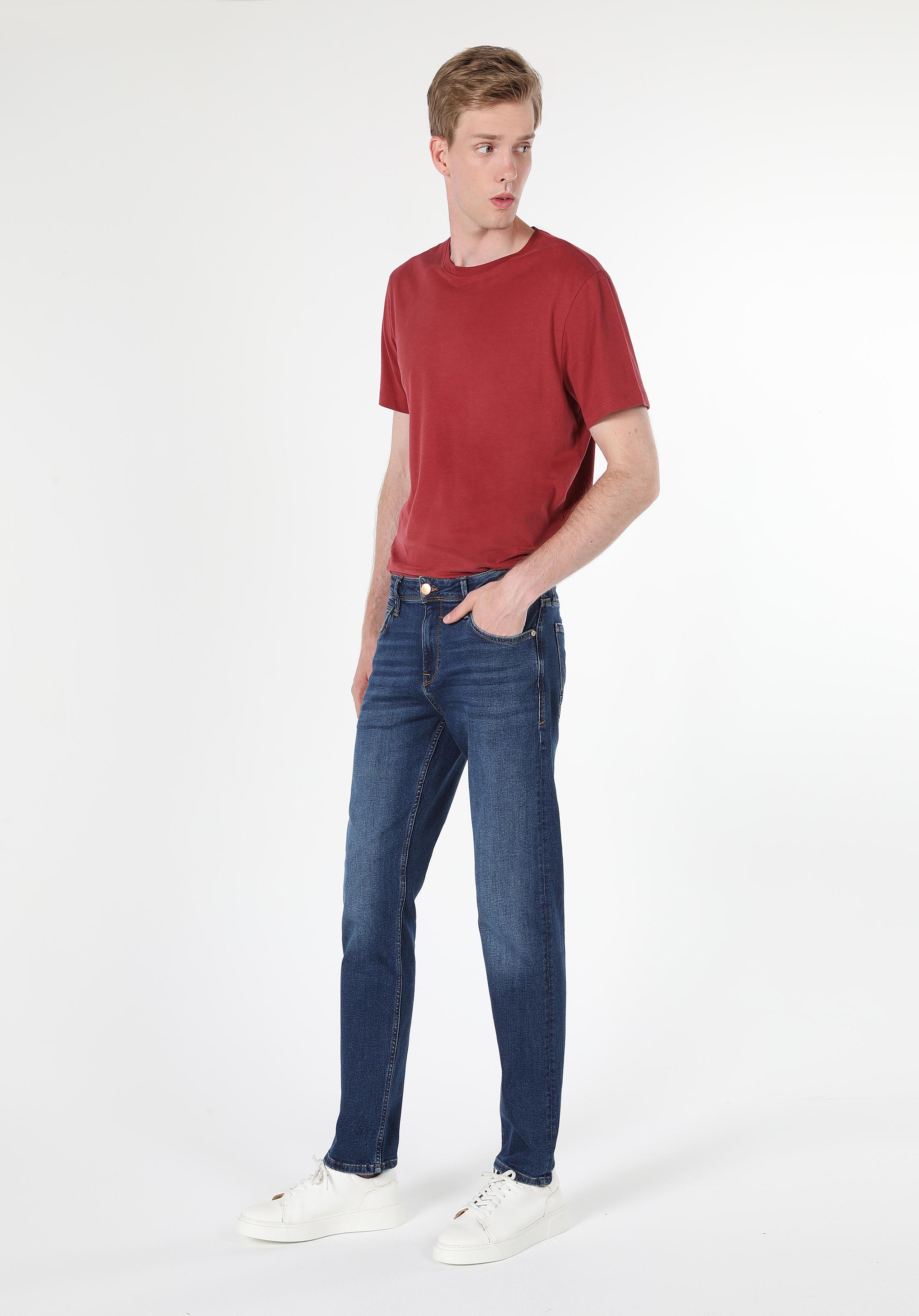 Afișați detalii pentru Pantaloni De Barbati Denim Regular Fit 045 David Cl1060502