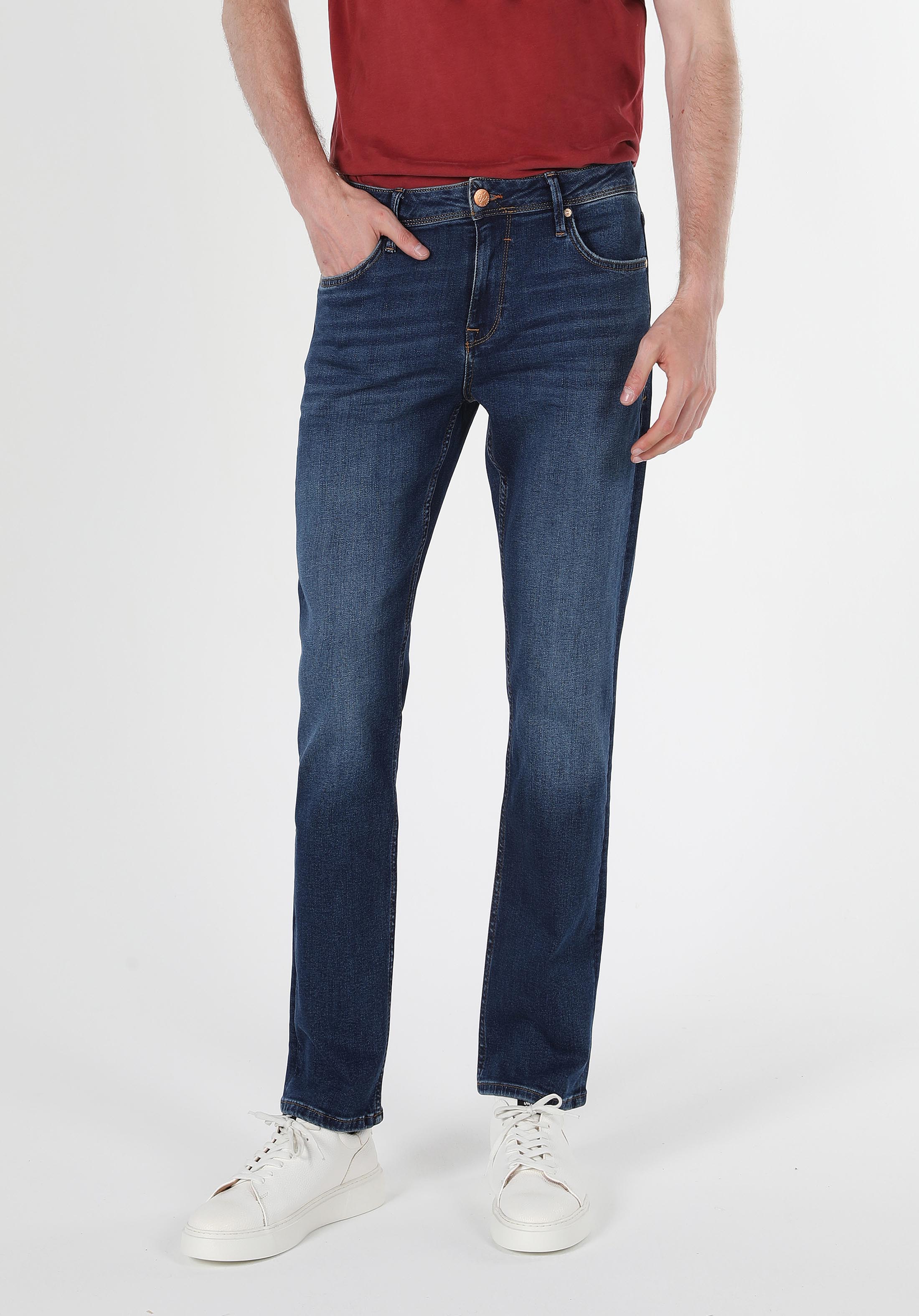 Afișați detalii pentru Pantaloni De Barbati Denim Regular Fit 045 David Cl1060502