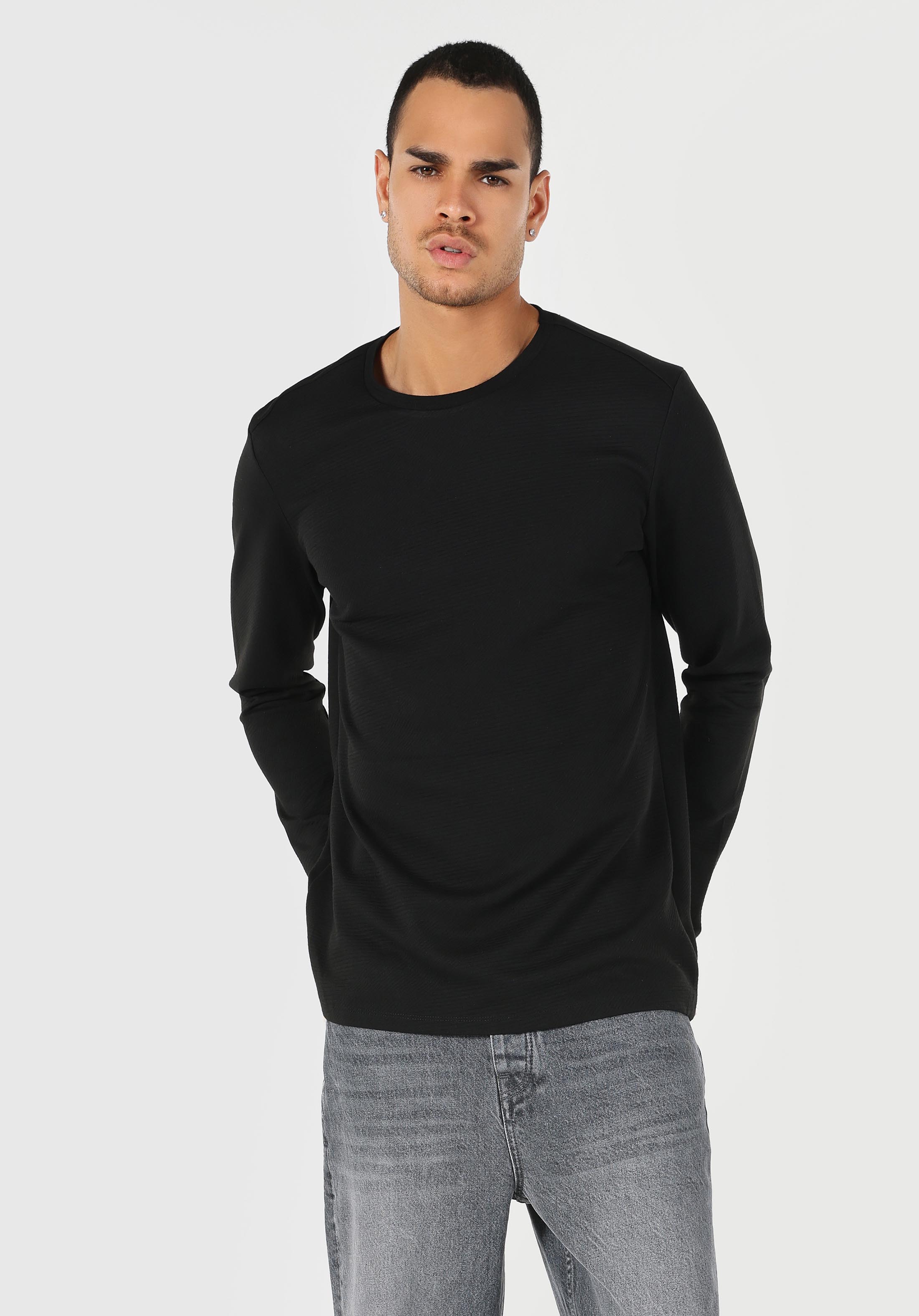 Afișați detalii pentru Tricou Cu Maneca Lunga De Barbati Negru Regular Fit  Cl1057320