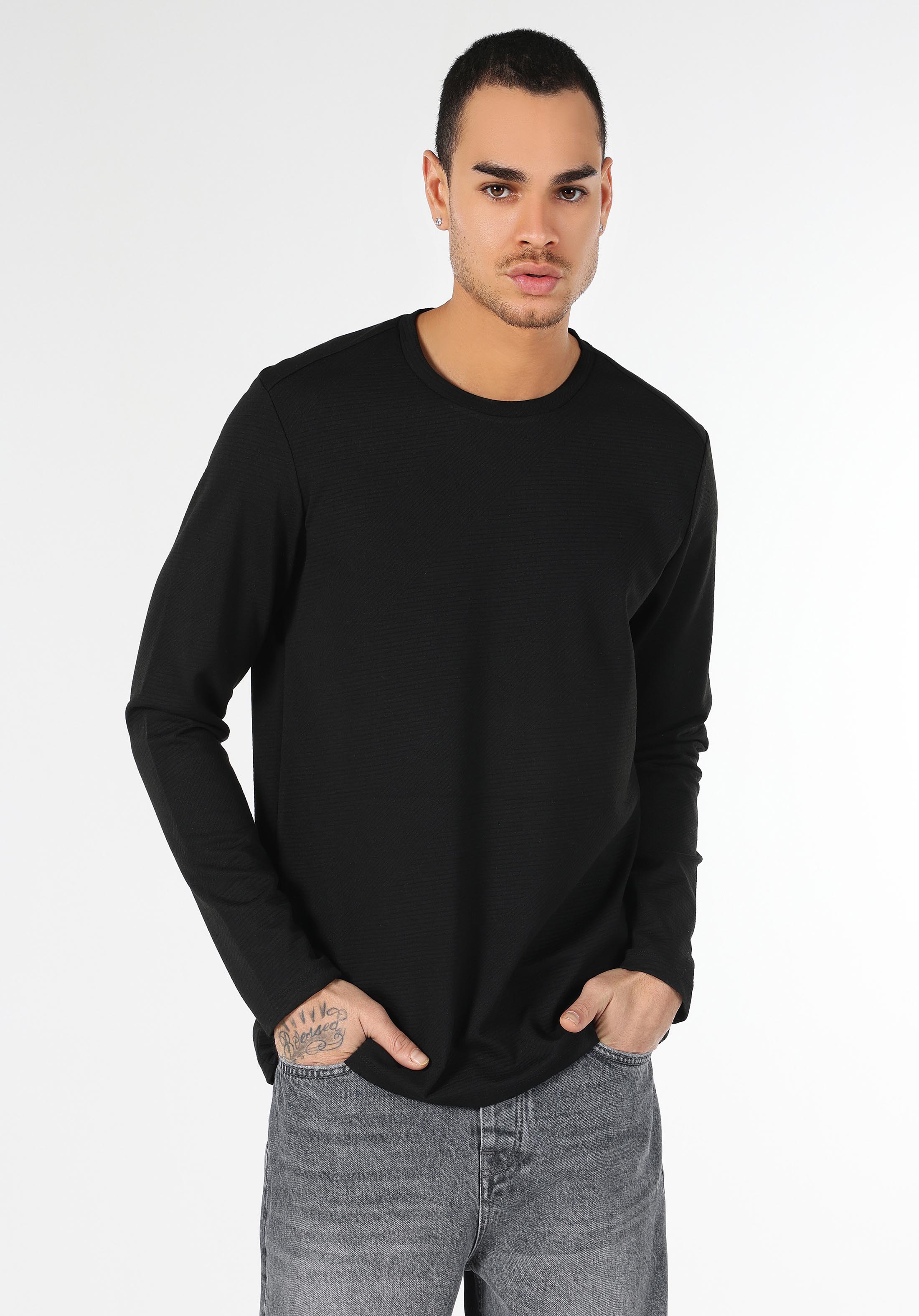 Afișați detalii pentru Tricou Cu Maneca Lunga De Barbati Negru Regular Fit  Cl1057320