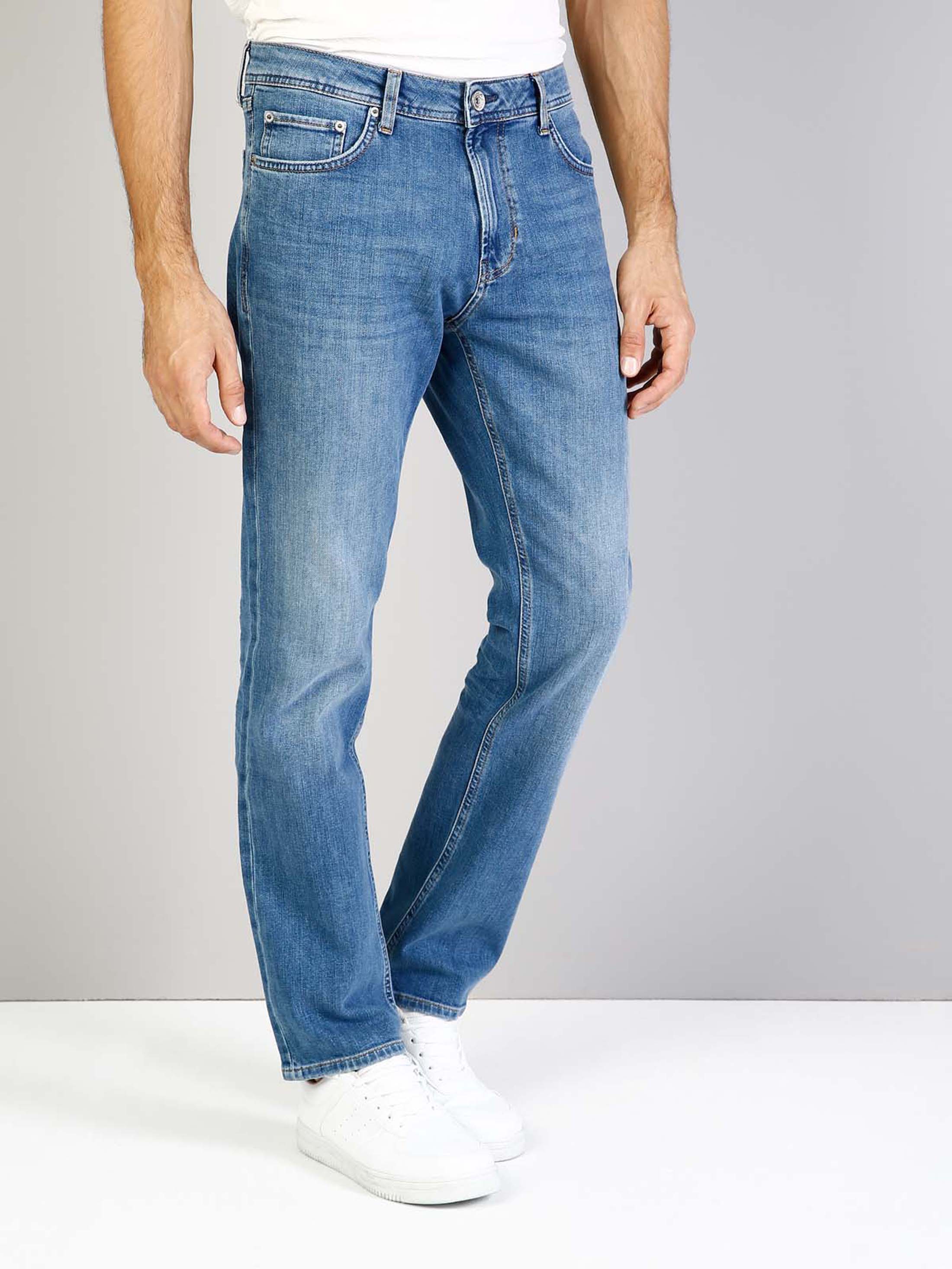 Afișați detalii pentru Pantaloni De Barbati Denim Regular Fit 045 David Cl1019135