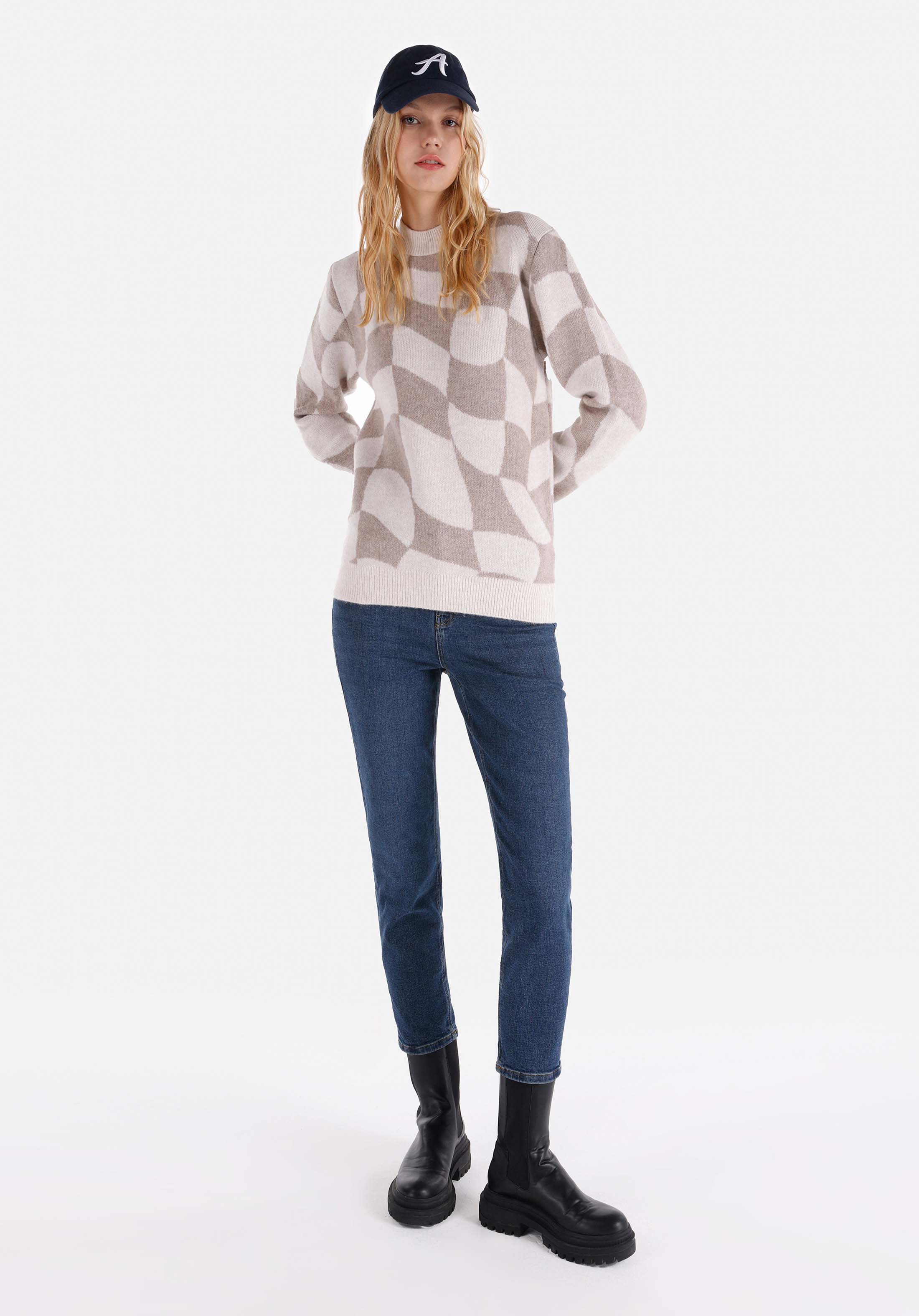 Afișați detalii pentru Pulover Alb Pentru Femei Cu Gât Rotund İmprimat Slim Fit