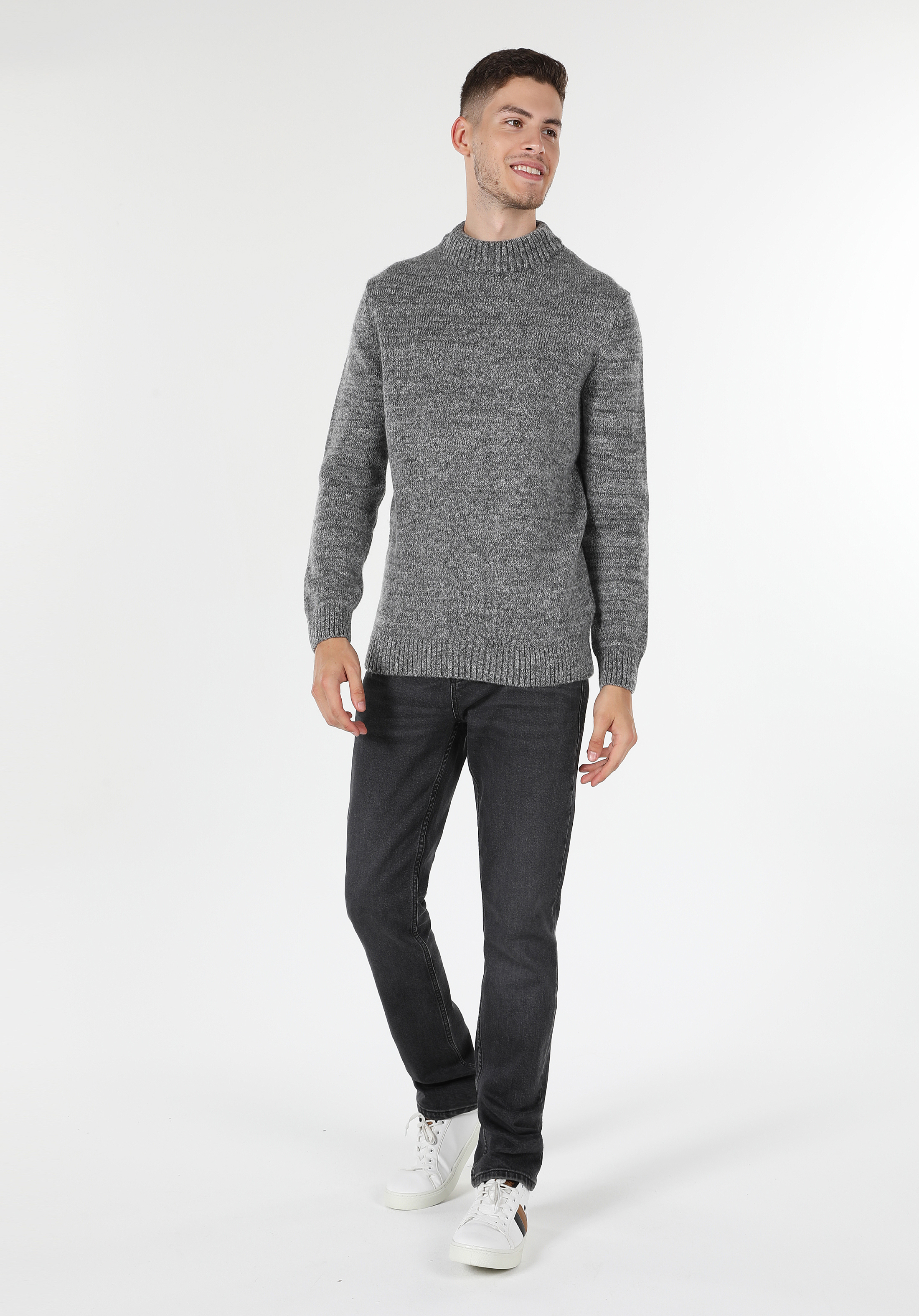 Afișați detalii pentru Pulover Gri Pentru Bărbați Regular Fit Half Turtleneck Jacquard