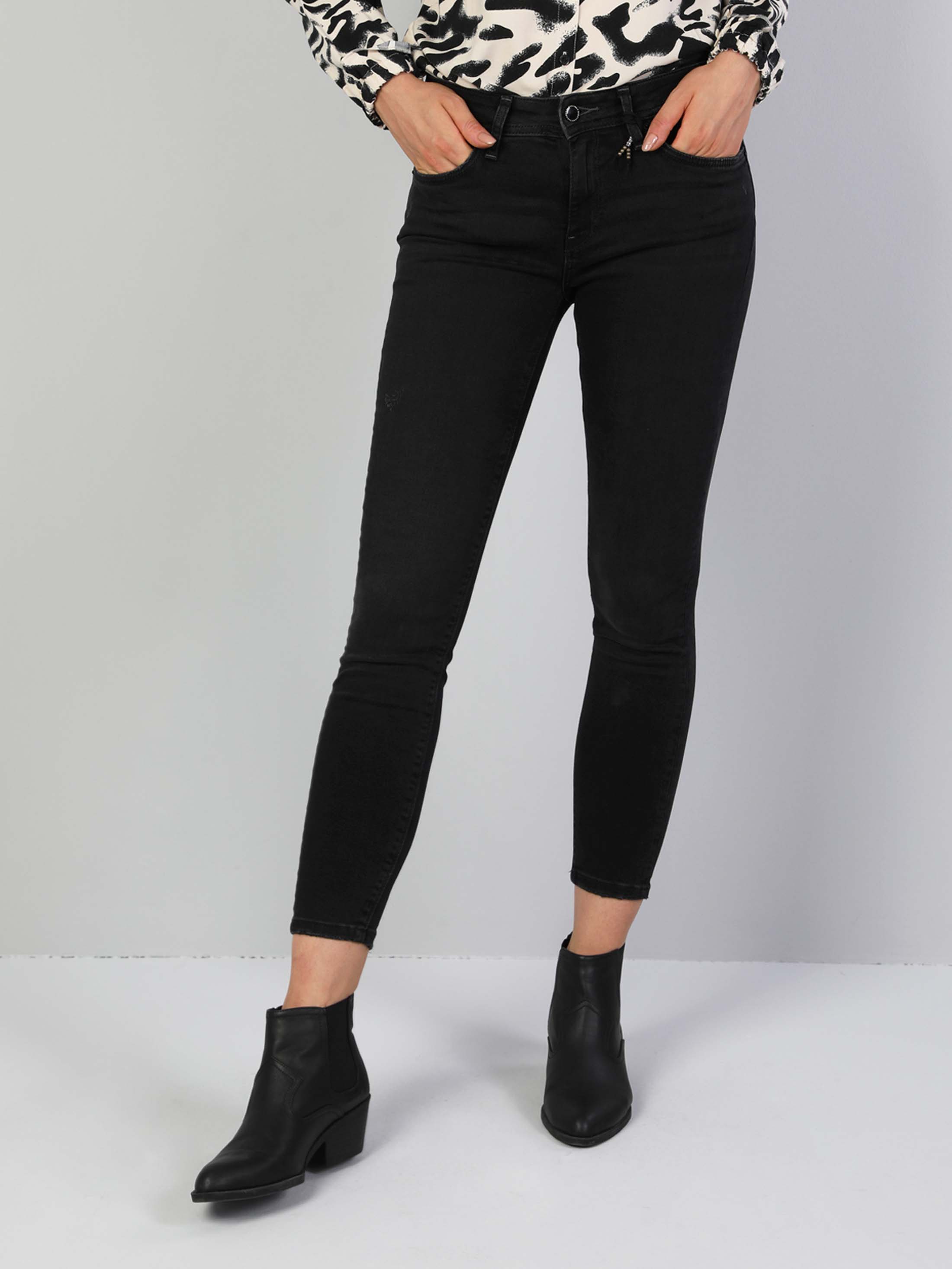 Afișați detalii pentru Pantaloni De Dama Negru Super Slim Fit 759 Lara Cl1046989