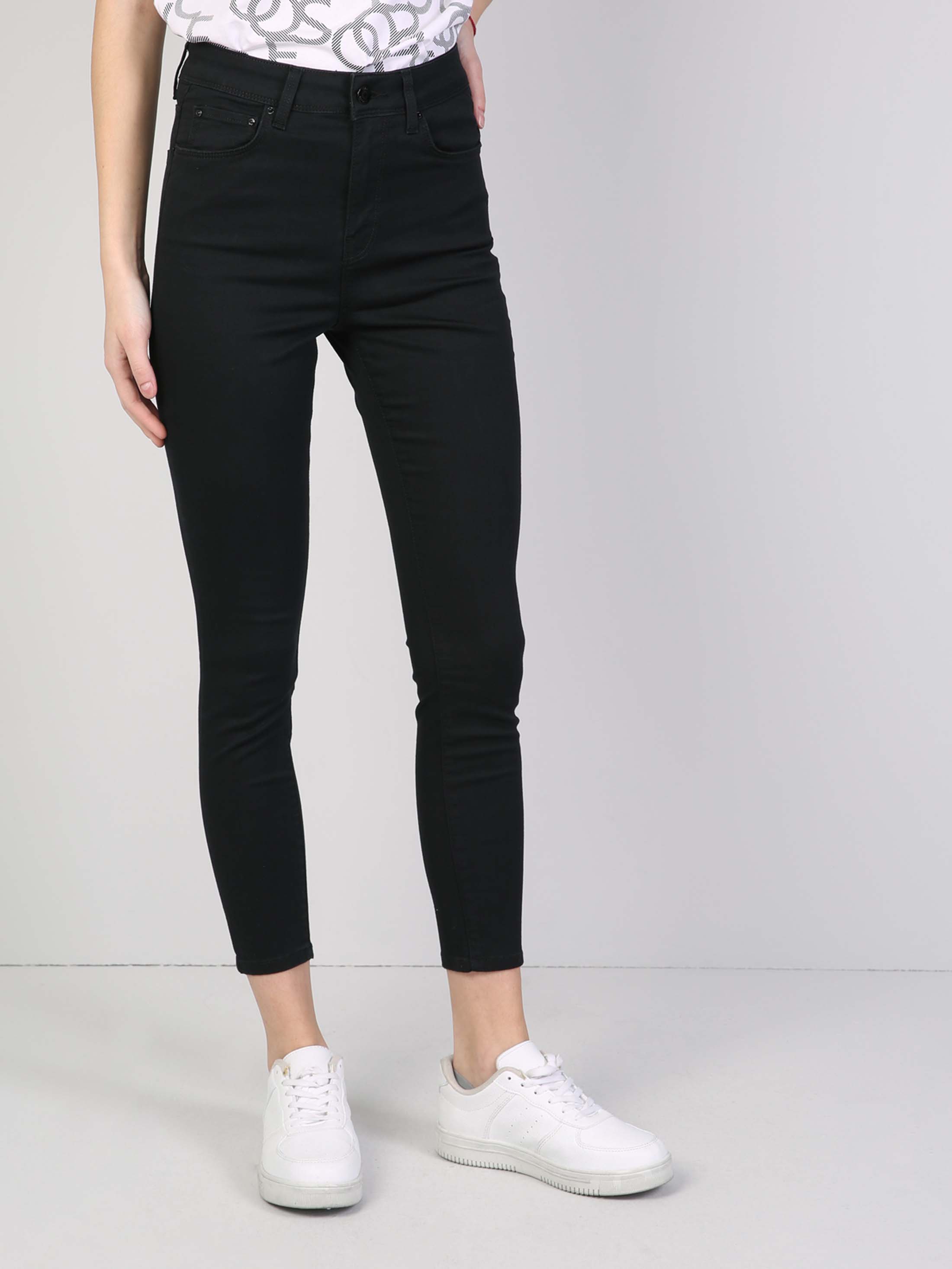 Afișați detalii pentru Pantaloni De Dama Negru Super Slim Fit 760 Diana Cl1034597