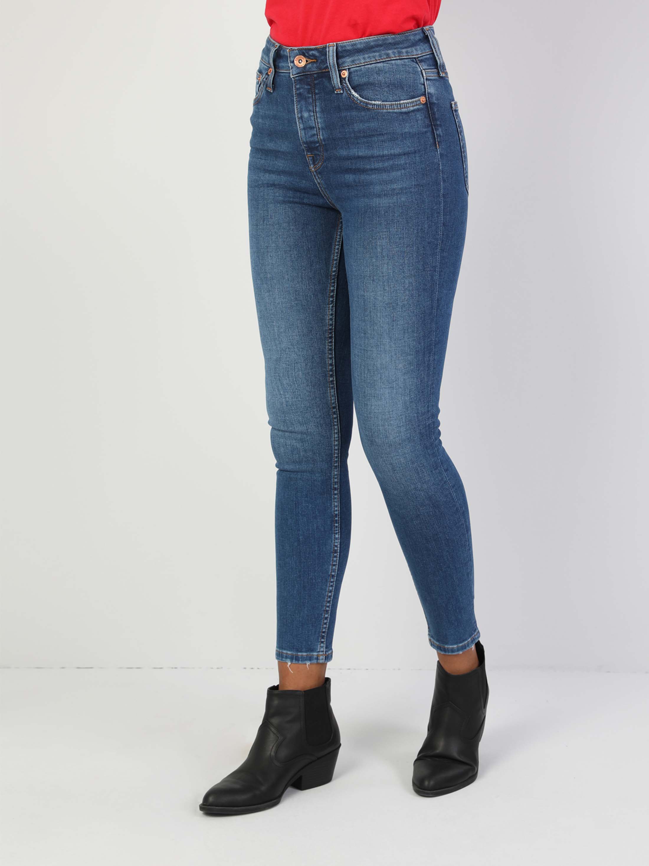 Afișați detalii pentru Pantaloni De Dama Albastru Super Slim Fit 760 Diana Cl1048750