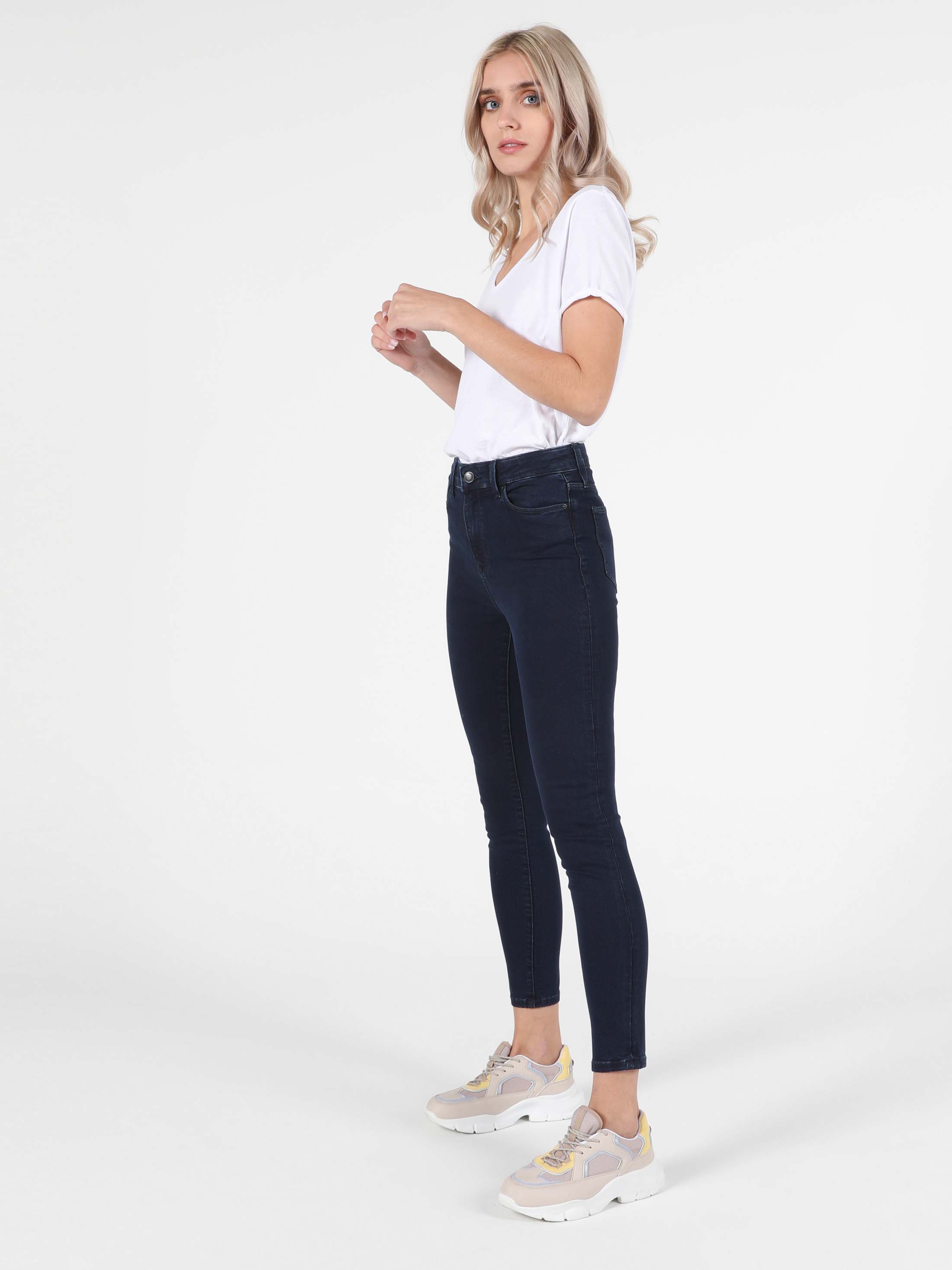 Afișați detalii pentru Pantaloni De Dama Albastru Marin Super Slim Fit 760 Diana Cl1046068