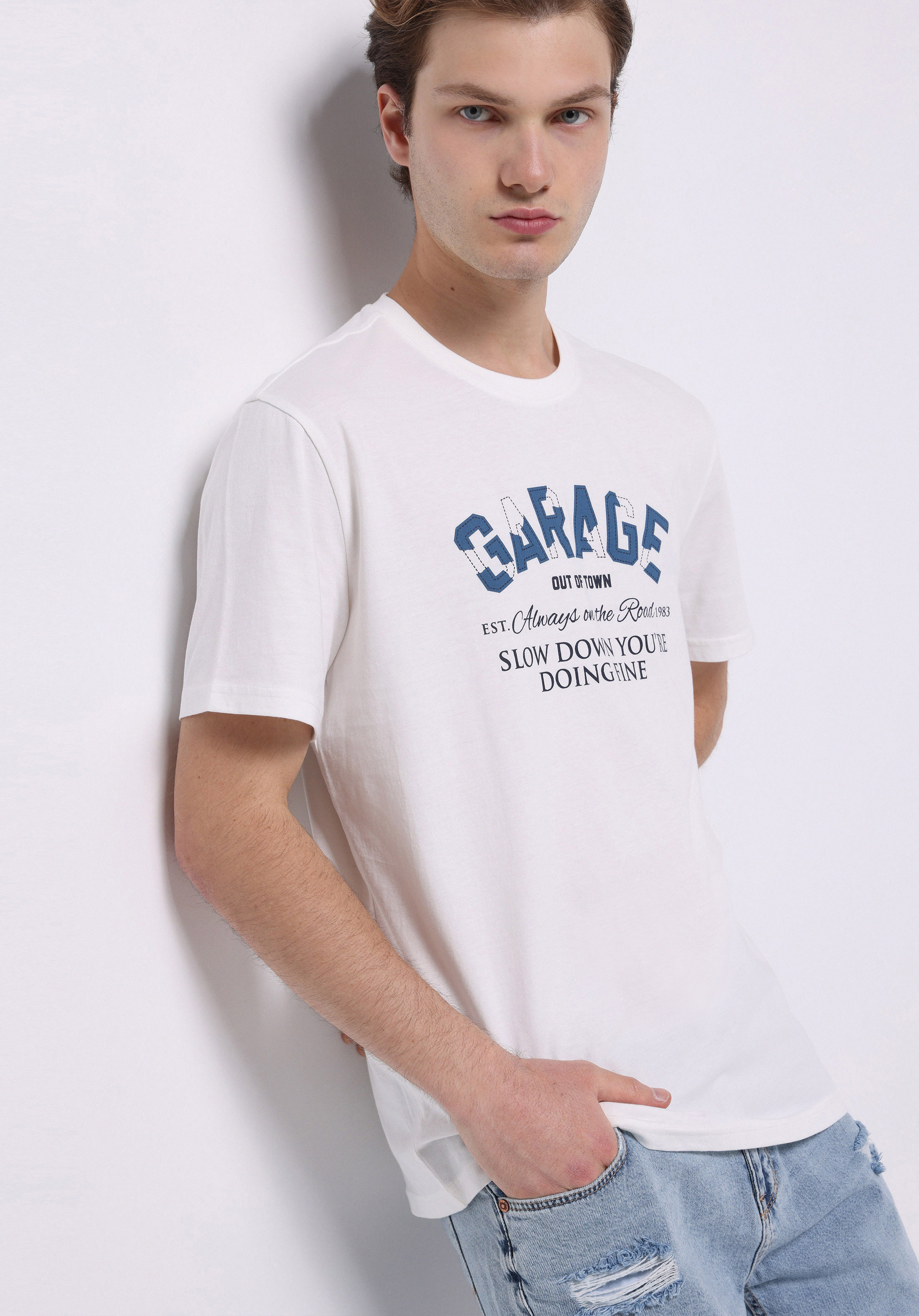 Afișați detalii pentru Tricou Cu Maneca Scurta De Barbati Alb Regular Fit  Cl1073223