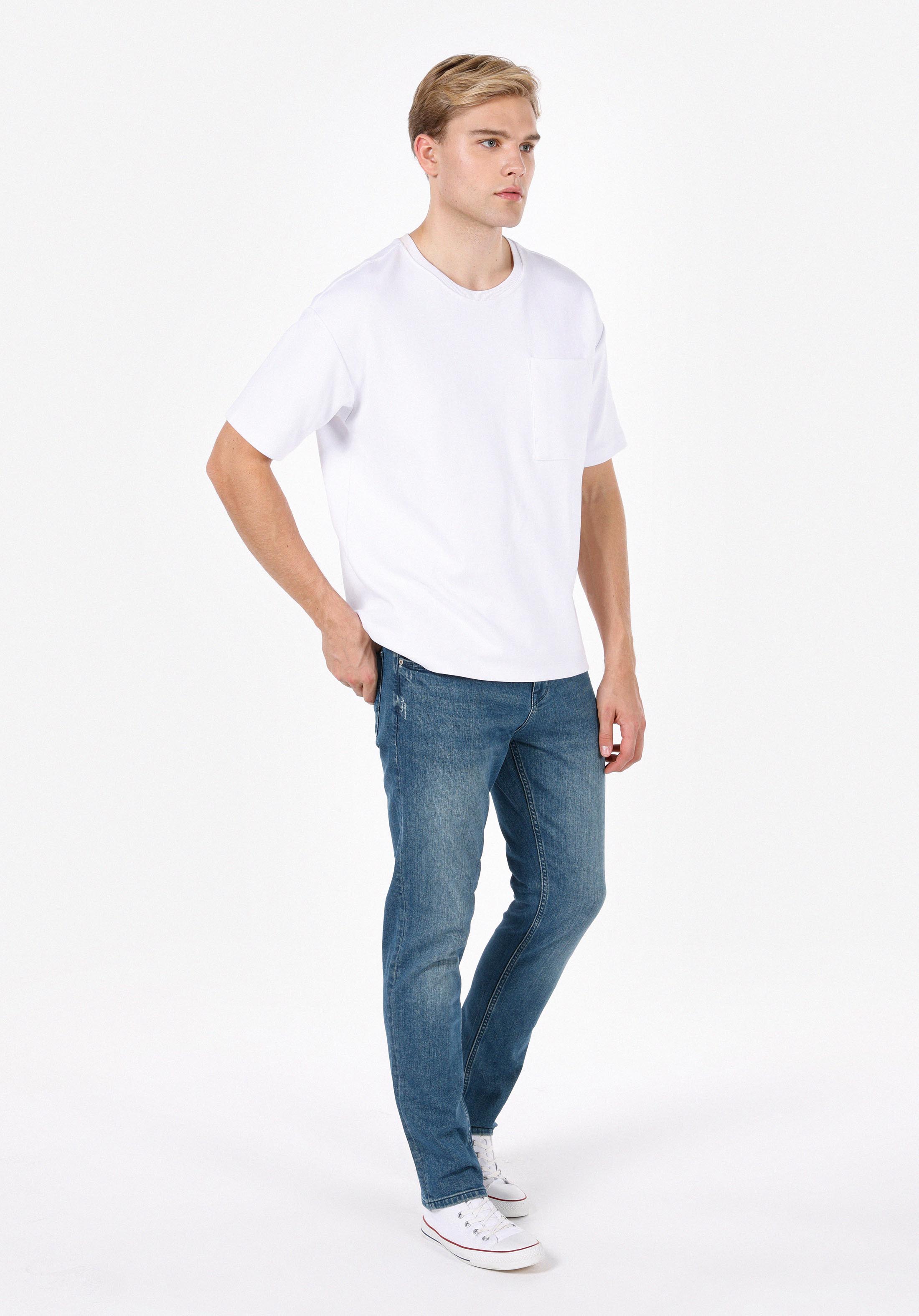Afișați detalii pentru Pantaloni De Barbati Albastru Straight Fit 044 Karl Cl1072224