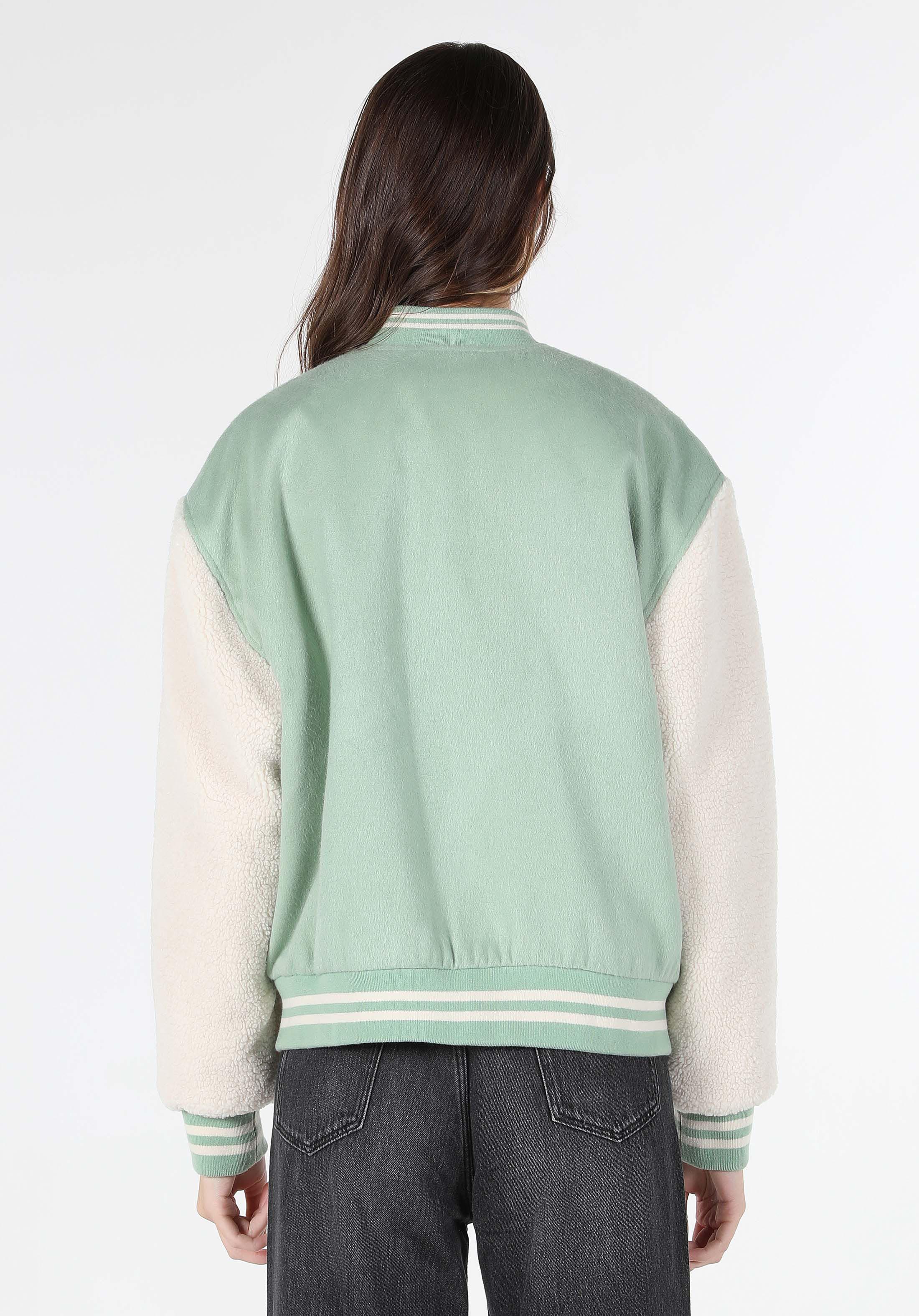 Afișați detalii pentru Jacheta De Dama Verde Regular Fit  Cl1062208