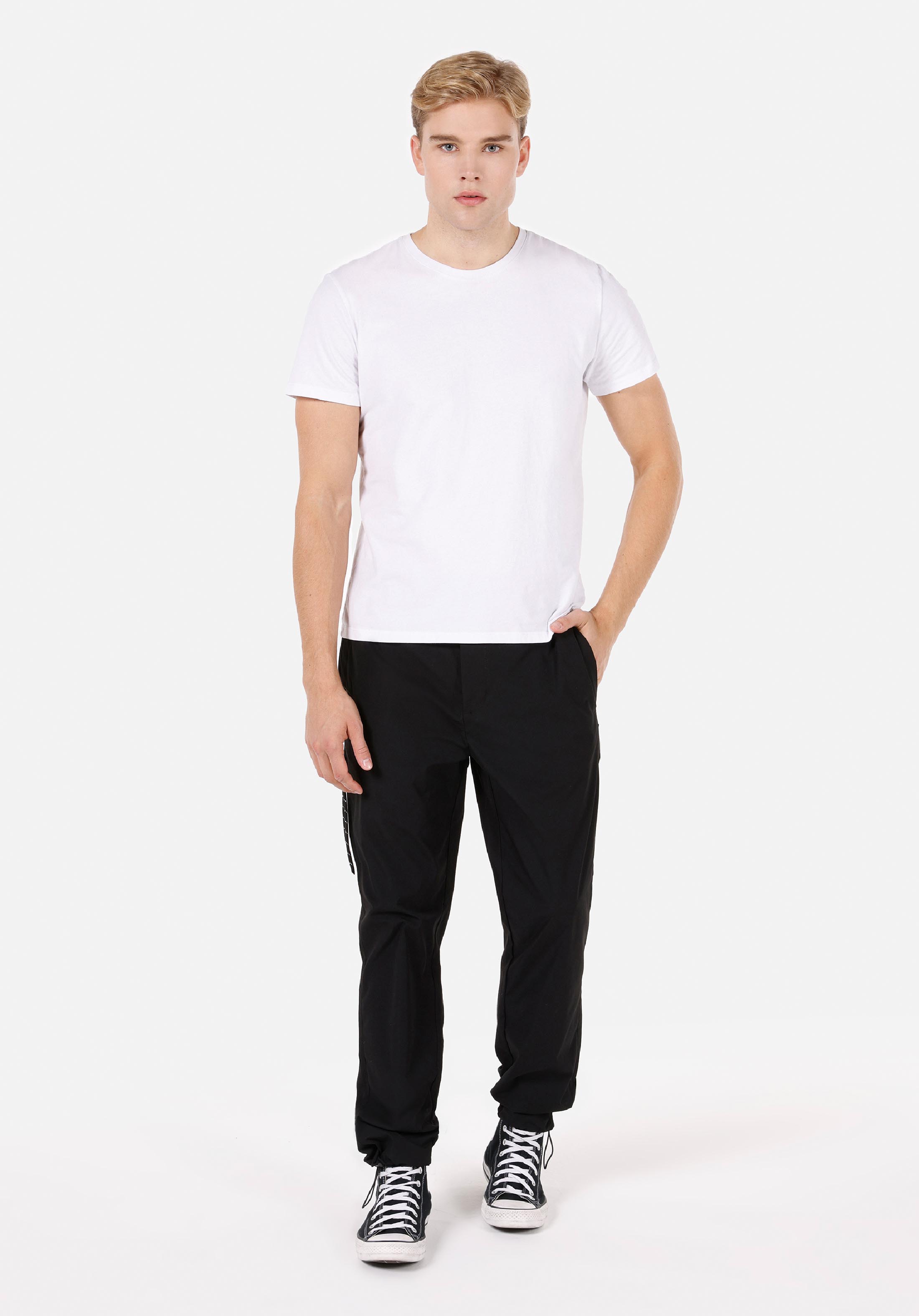 Afișați detalii pentru Pantaloni De Barbati Negru Regular Fit  Cl1071213