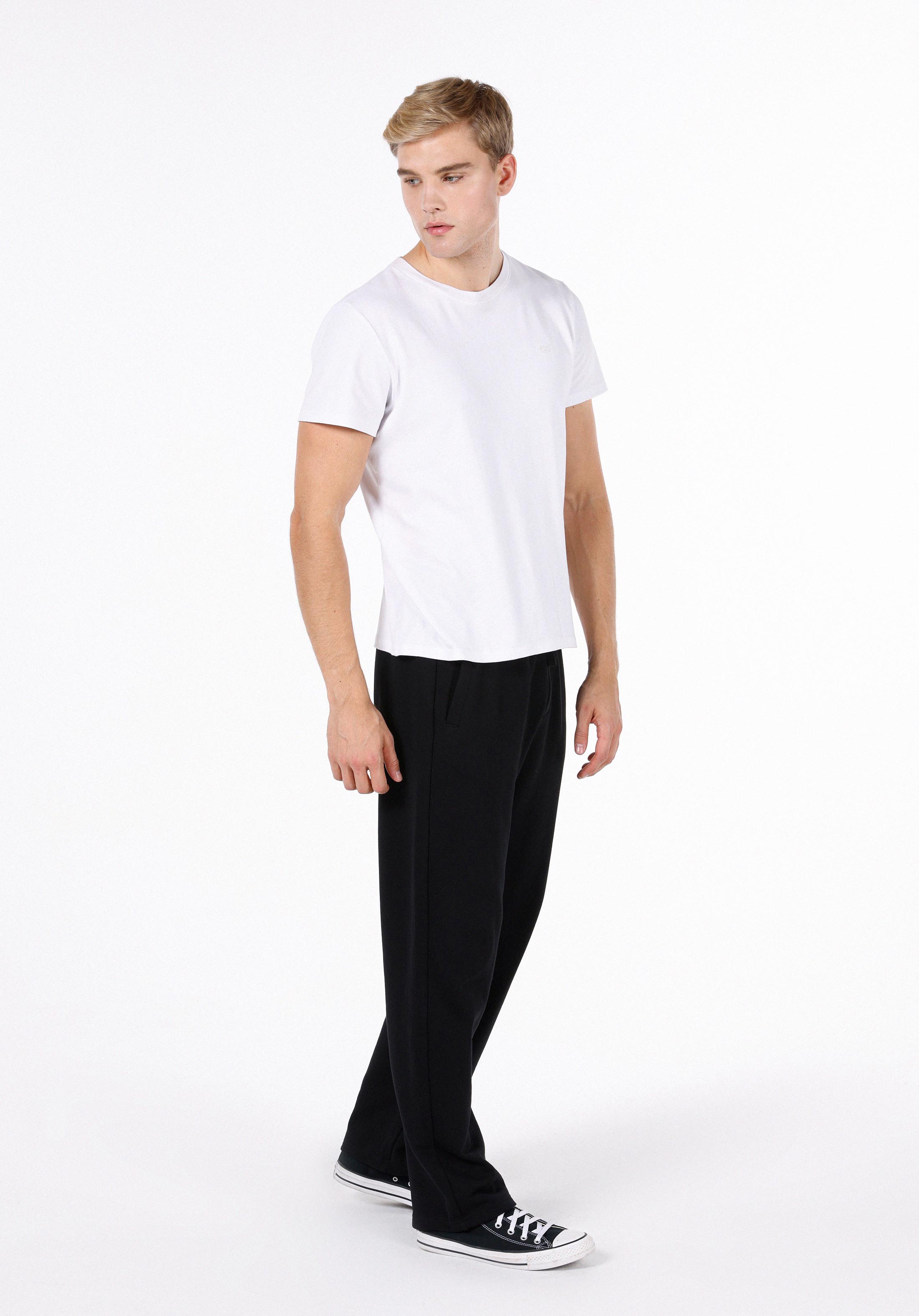 Afișați detalii pentru Pantaloni De Trening De Barbati Negru Regular Fit  Cl1070848