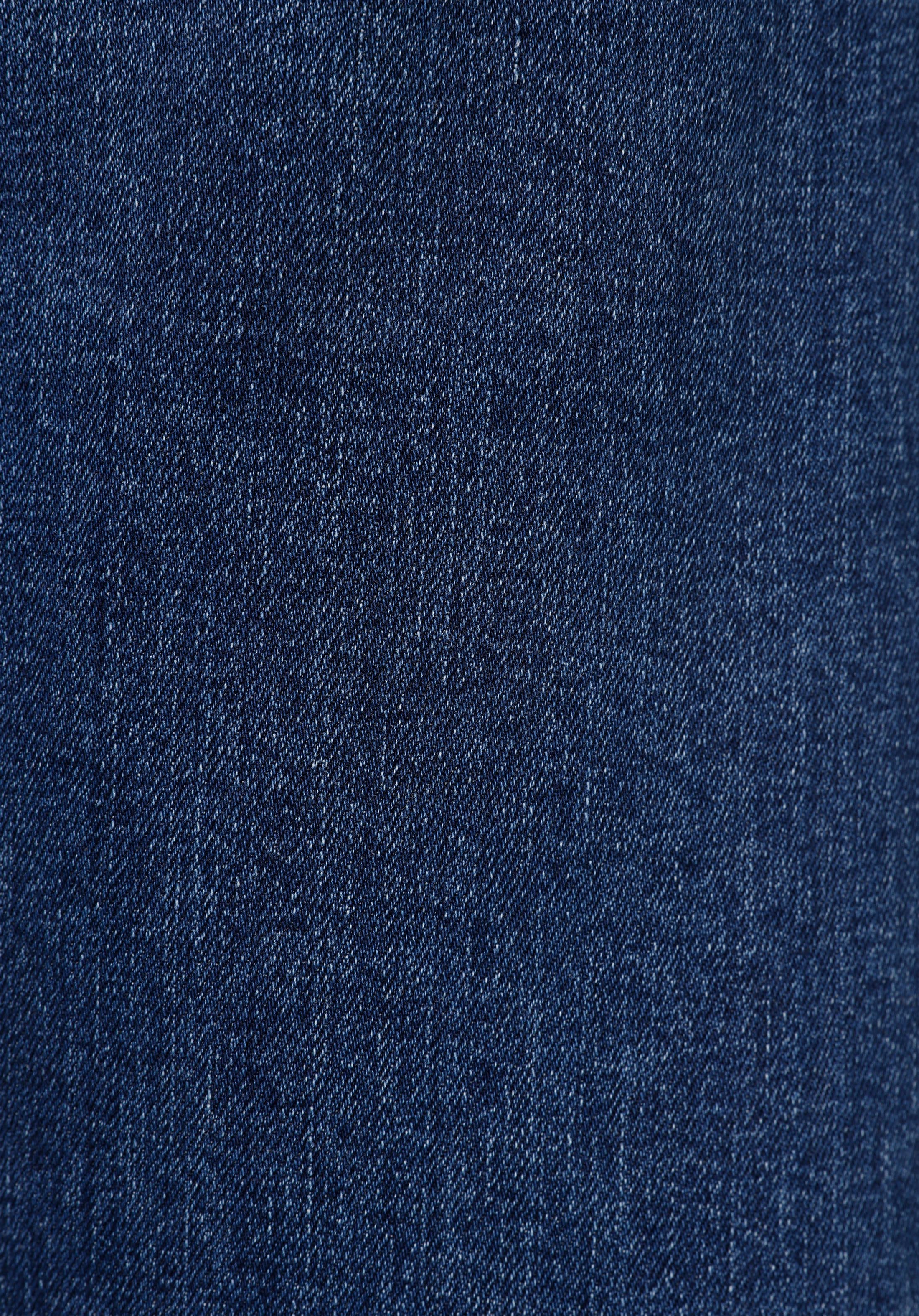 Afișați detalii pentru Pantaloni De Barbati Denim Slim Fit 041 Danny Cl1071259
