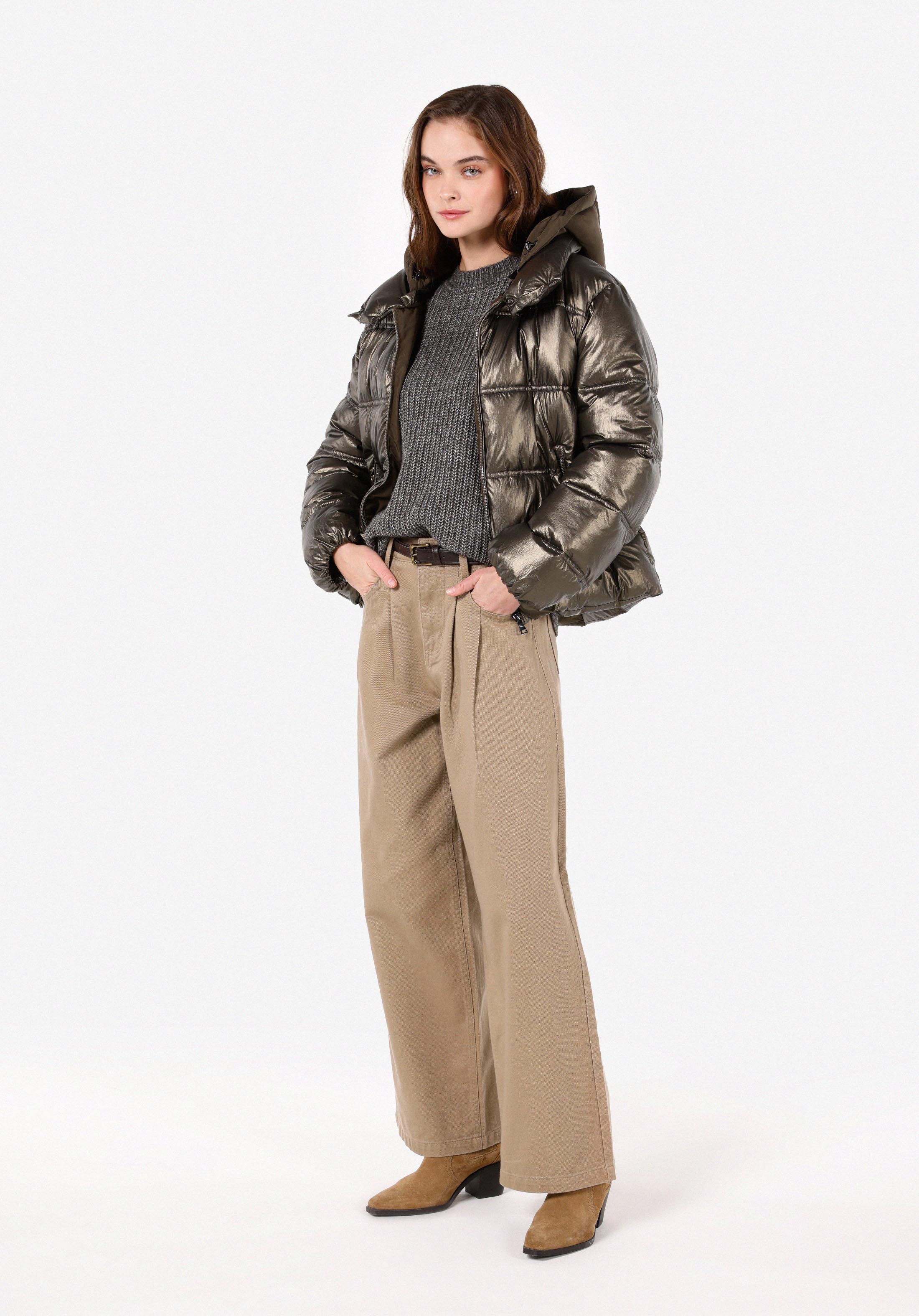 Afișați detalii pentru Palton Verde Pentru Femei Cu Glugă Regular Fit