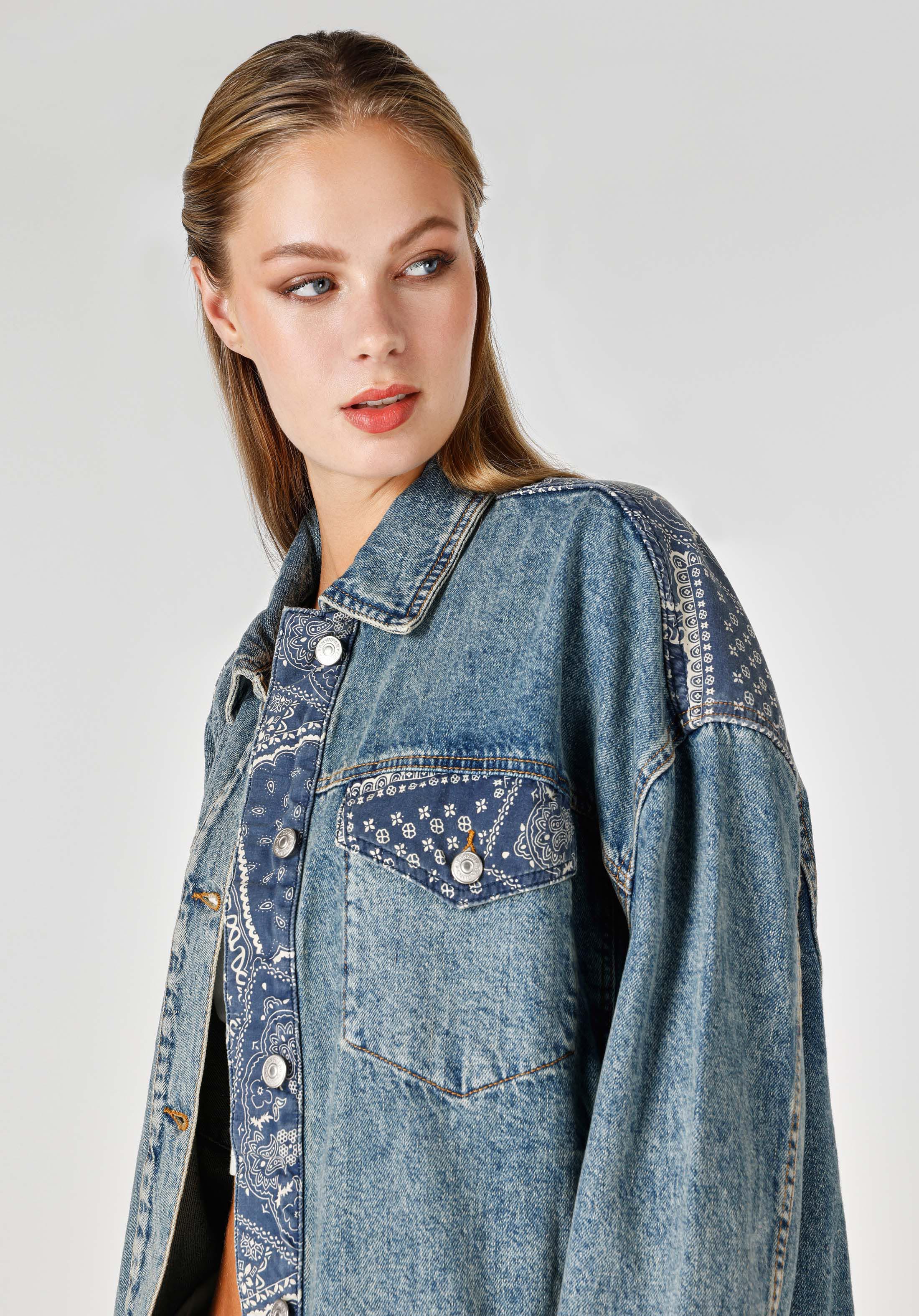 Jacheta De Dama Denim Oversize Fit 360 Fritzy CL1063510 | Colin's Jacheta De Dama Denim Oversize Fit 360 Fritzy CL1063510 | Colin's