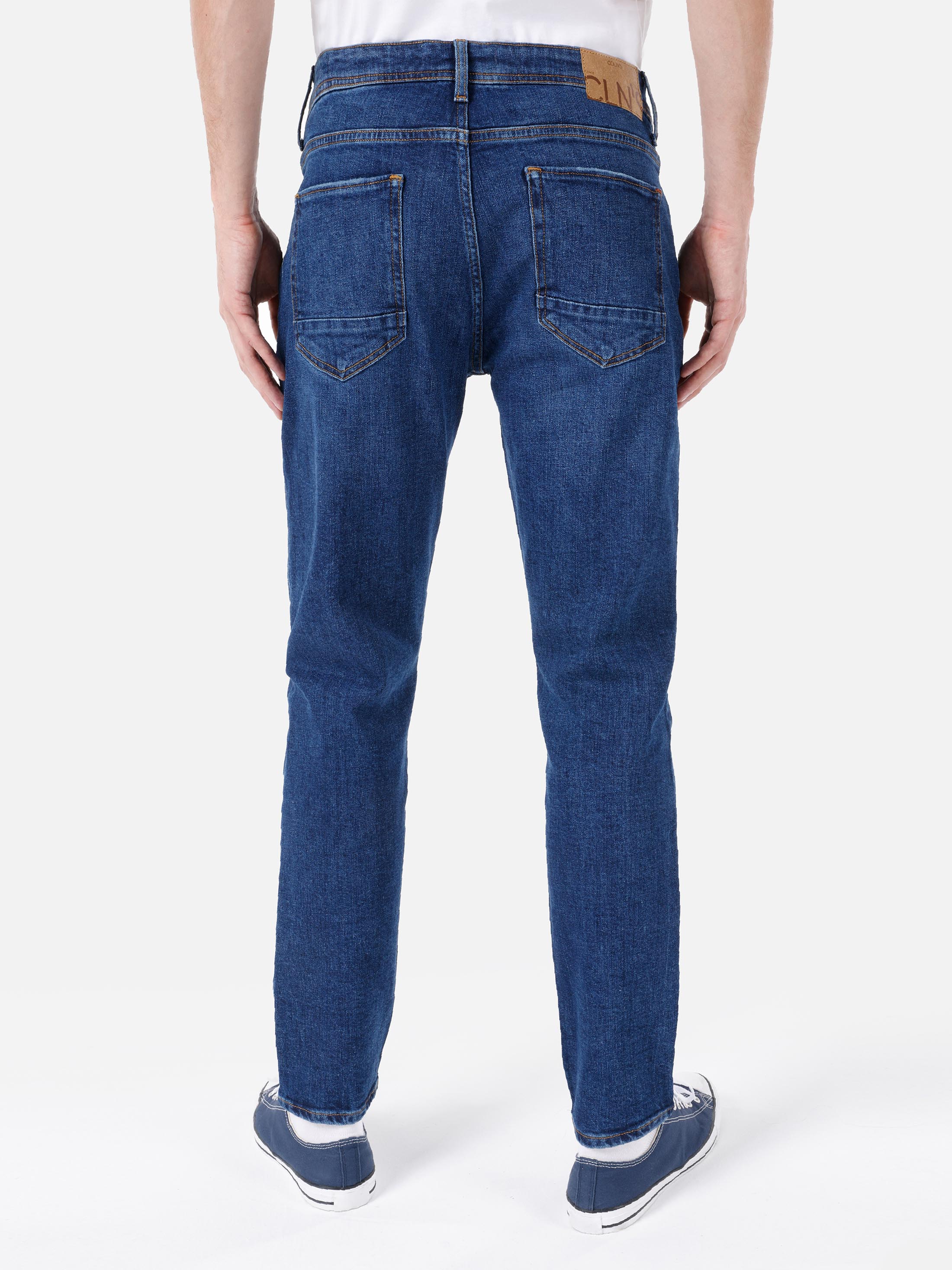 Afișați detalii pentru Pantaloni De Barbati Denim Regular Fit 067 JACK CL1069268