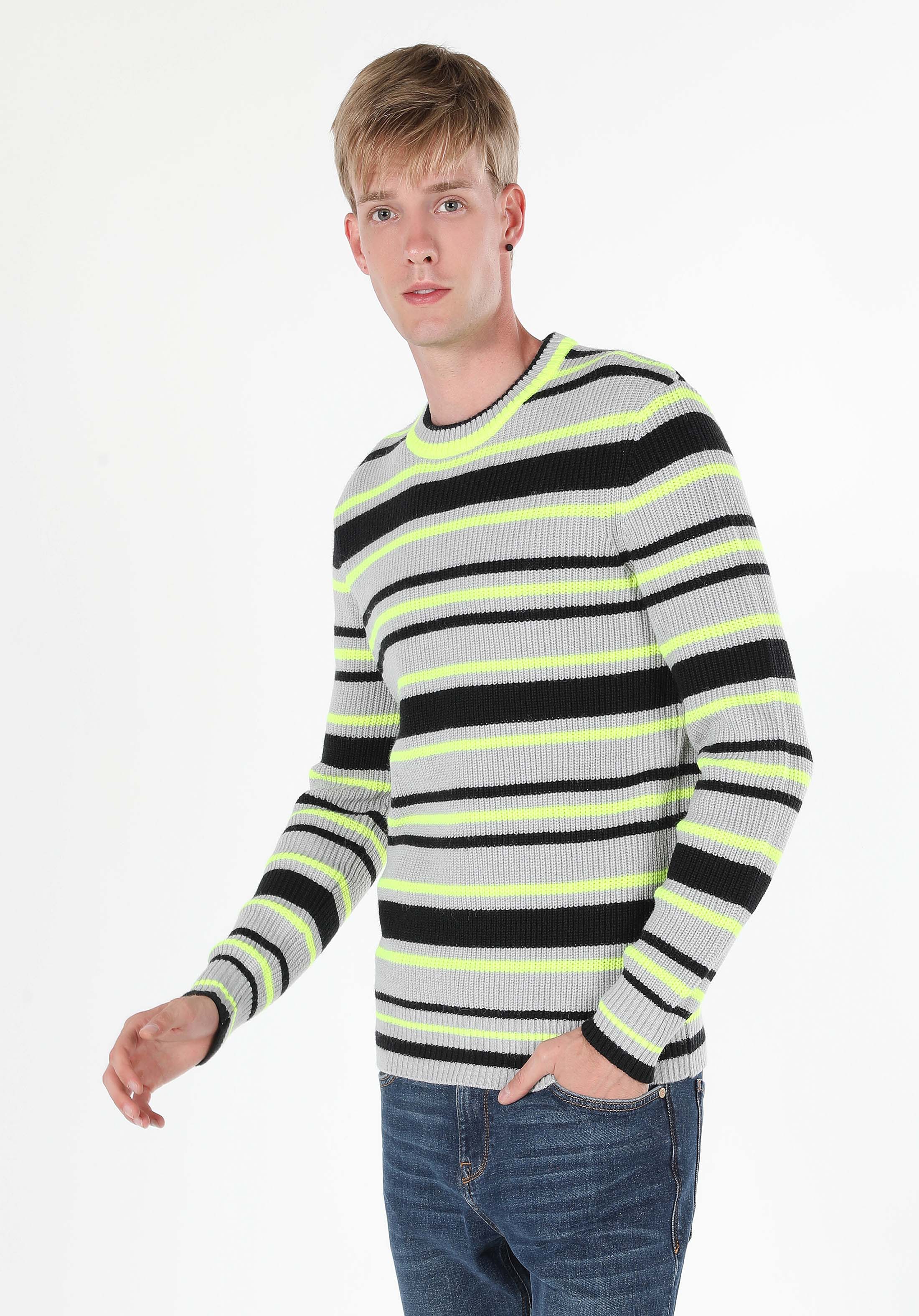 Afișați detalii pentru Pulover De Barbati Gri   Cl1060917