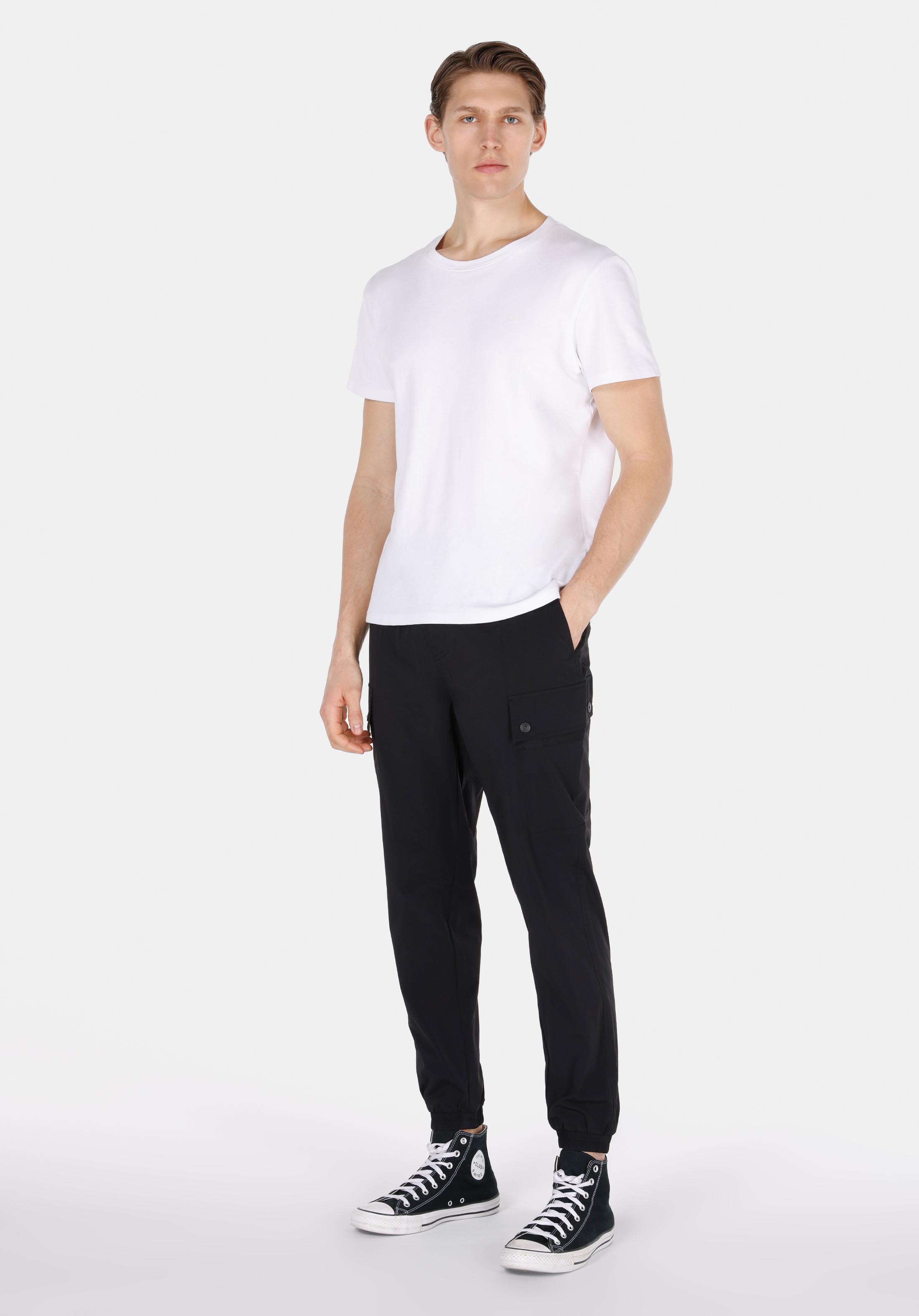 Afișați detalii pentru Pantaloni De Barbati Negru Slim Fit  Cl1073571