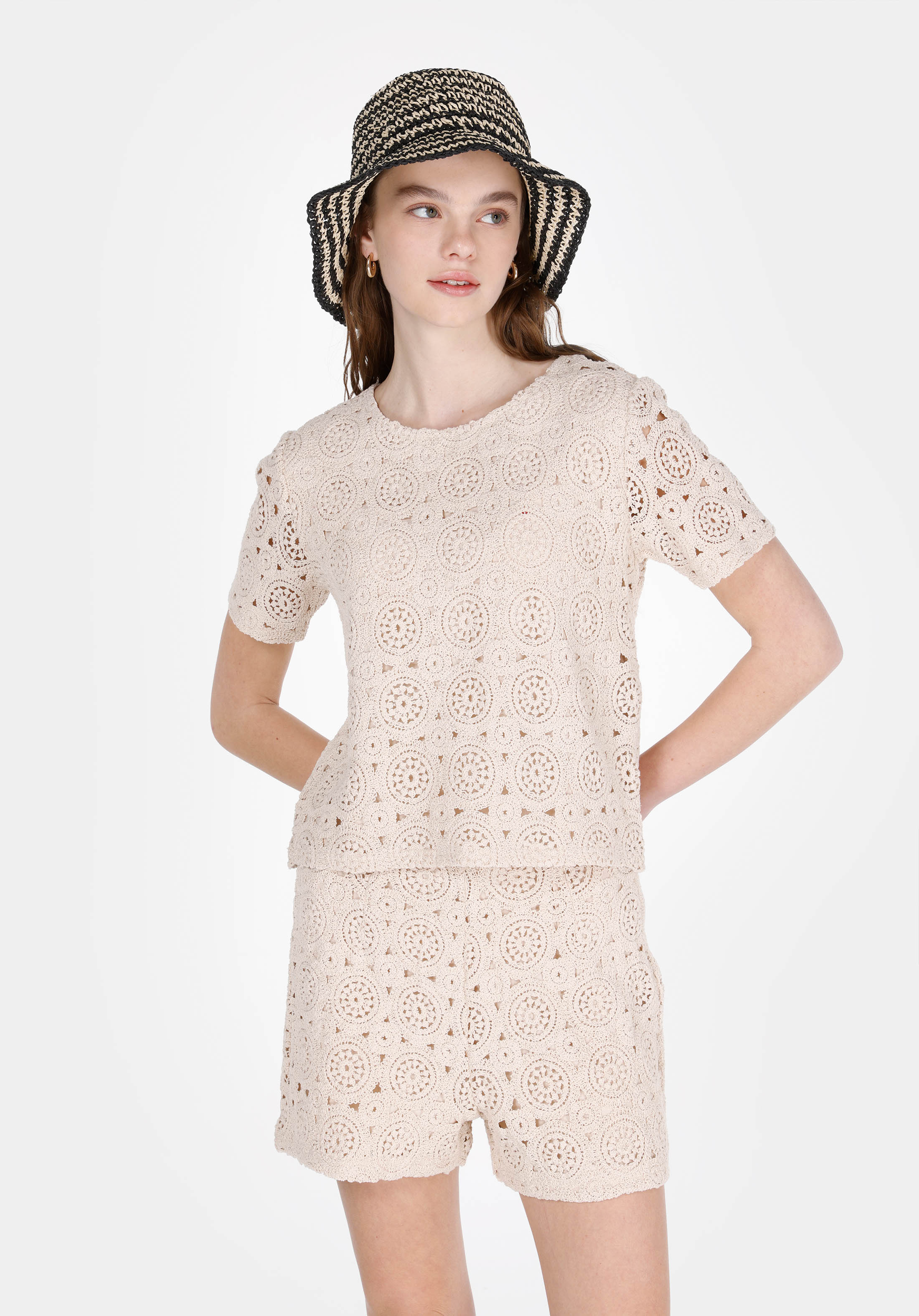 Afișați detalii pentru Bluza Cu Maneca Scurta De Dama Bej Regular Fit  Cl1074247