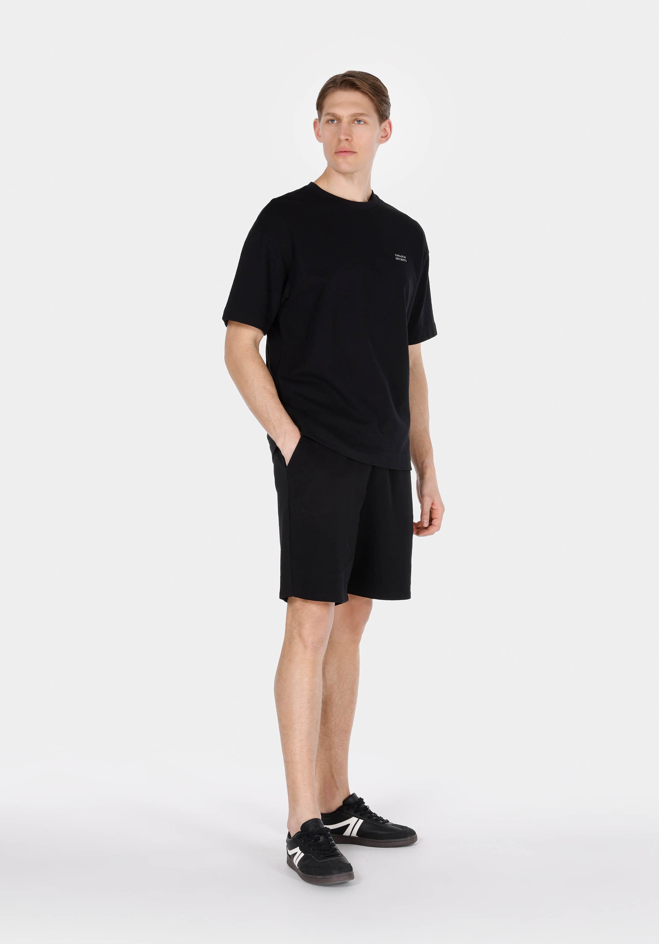 Afișați detalii pentru Short / Pantaloni Scurti De Barbati Negru Regular Fit  Cl1074155