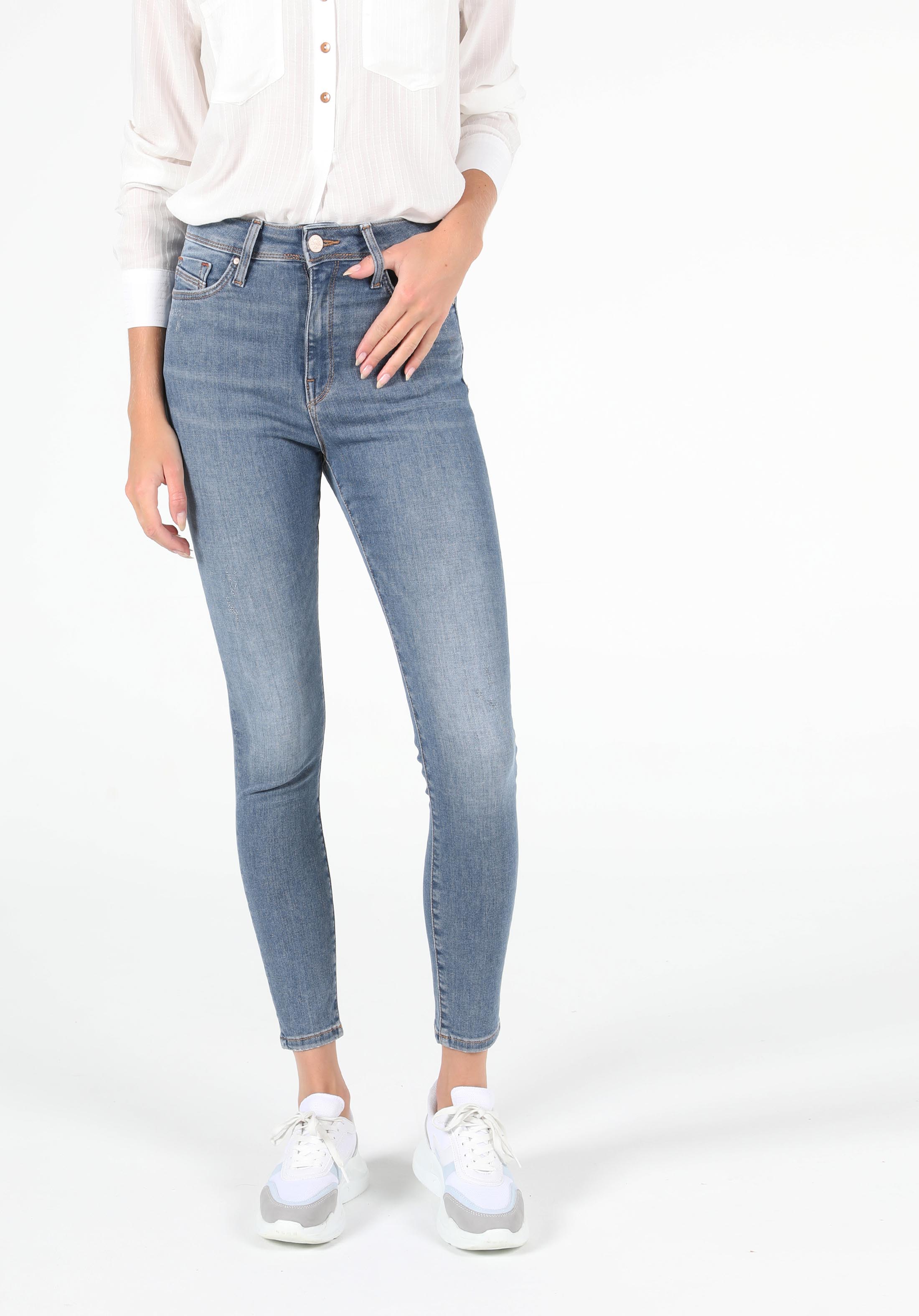 Afișați detalii pentru Pantaloni De Dama Denim Super Slim Fit 760 Diana Cl1050253