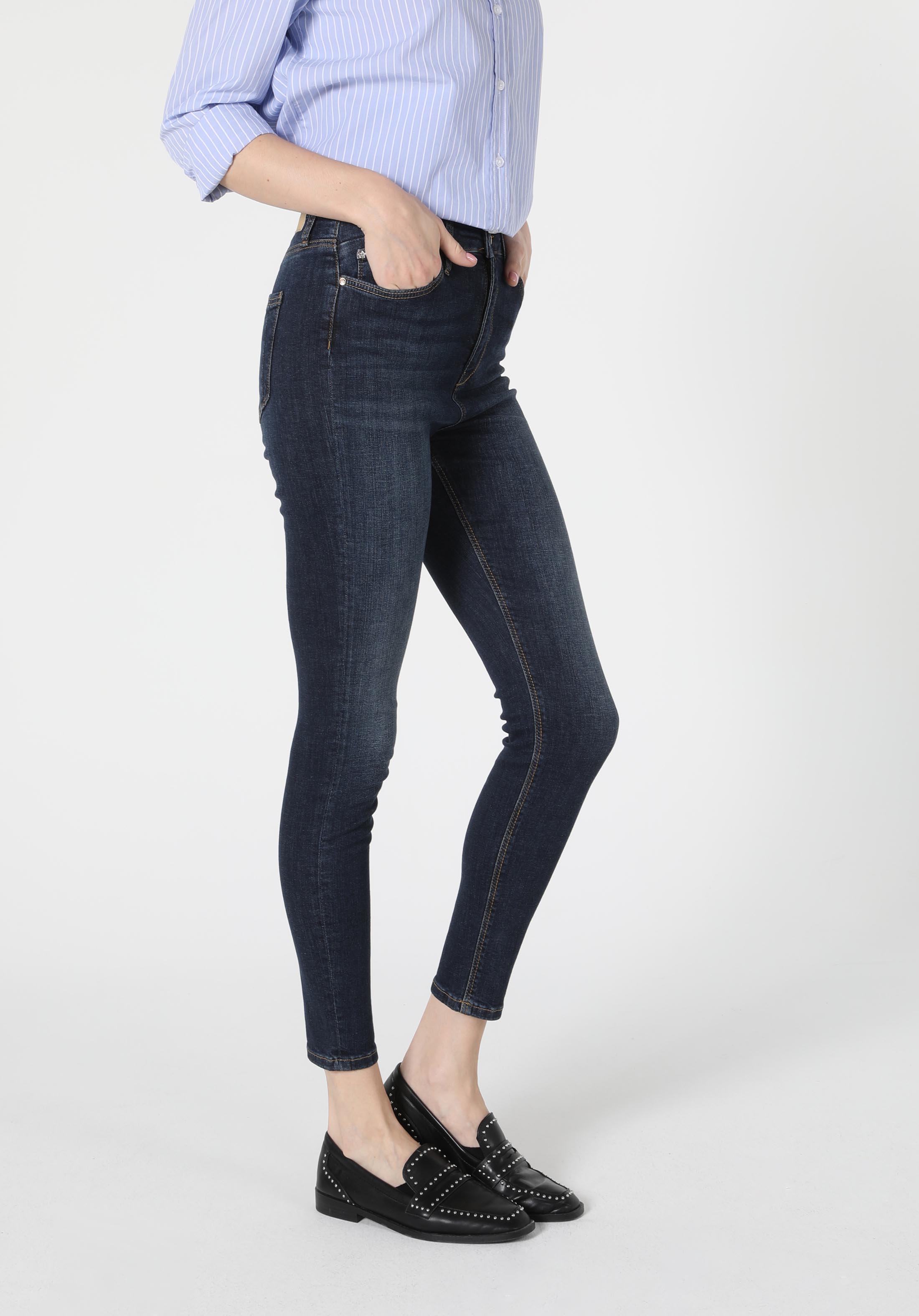 Afișați detalii pentru Pantaloni De Dama Denim Super Slim Fit 760 Diana Cl1056573