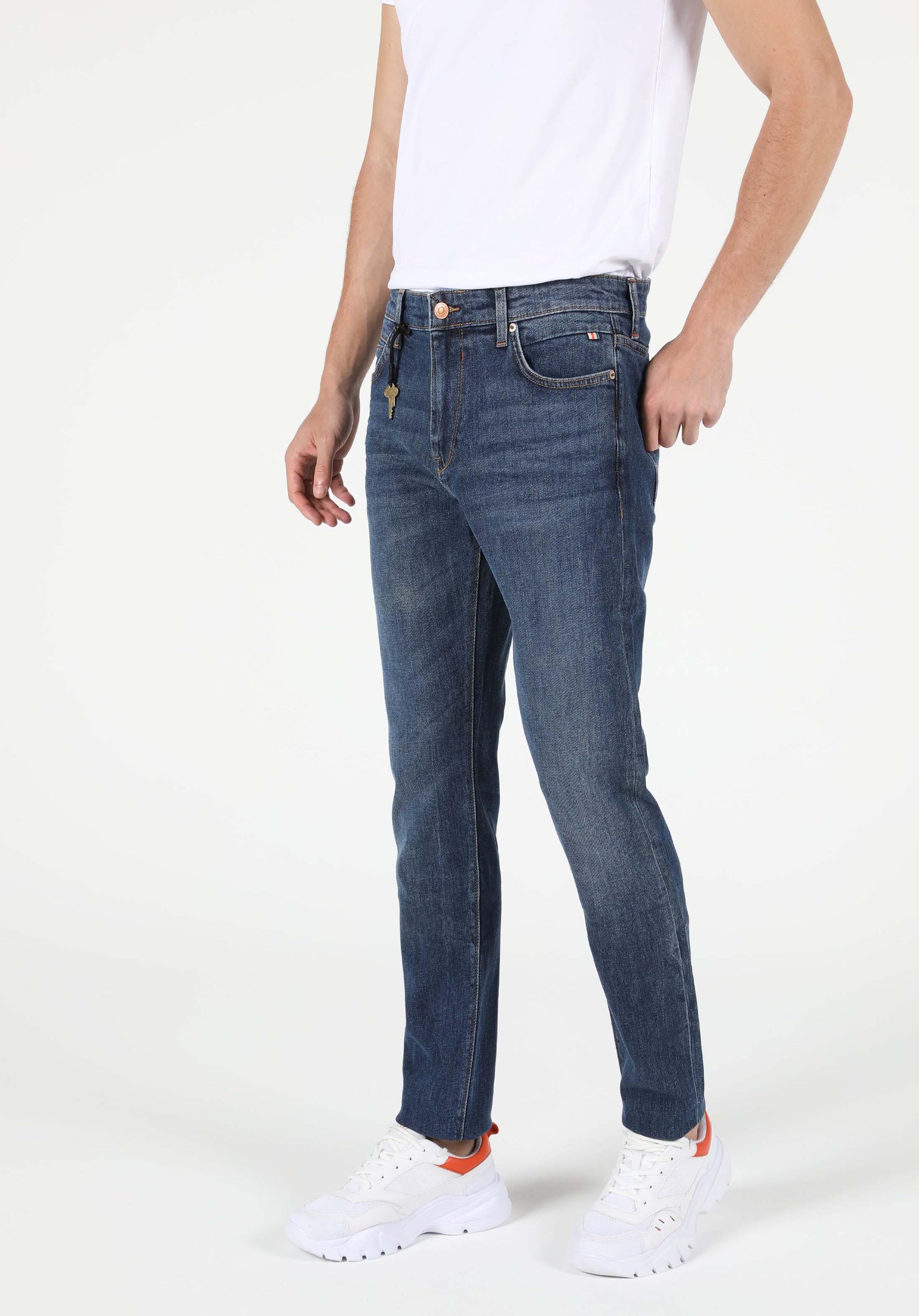 Afișați detalii pentru Pantaloni De Barbati Denim Slim Fit 041 Danny Cl1051668