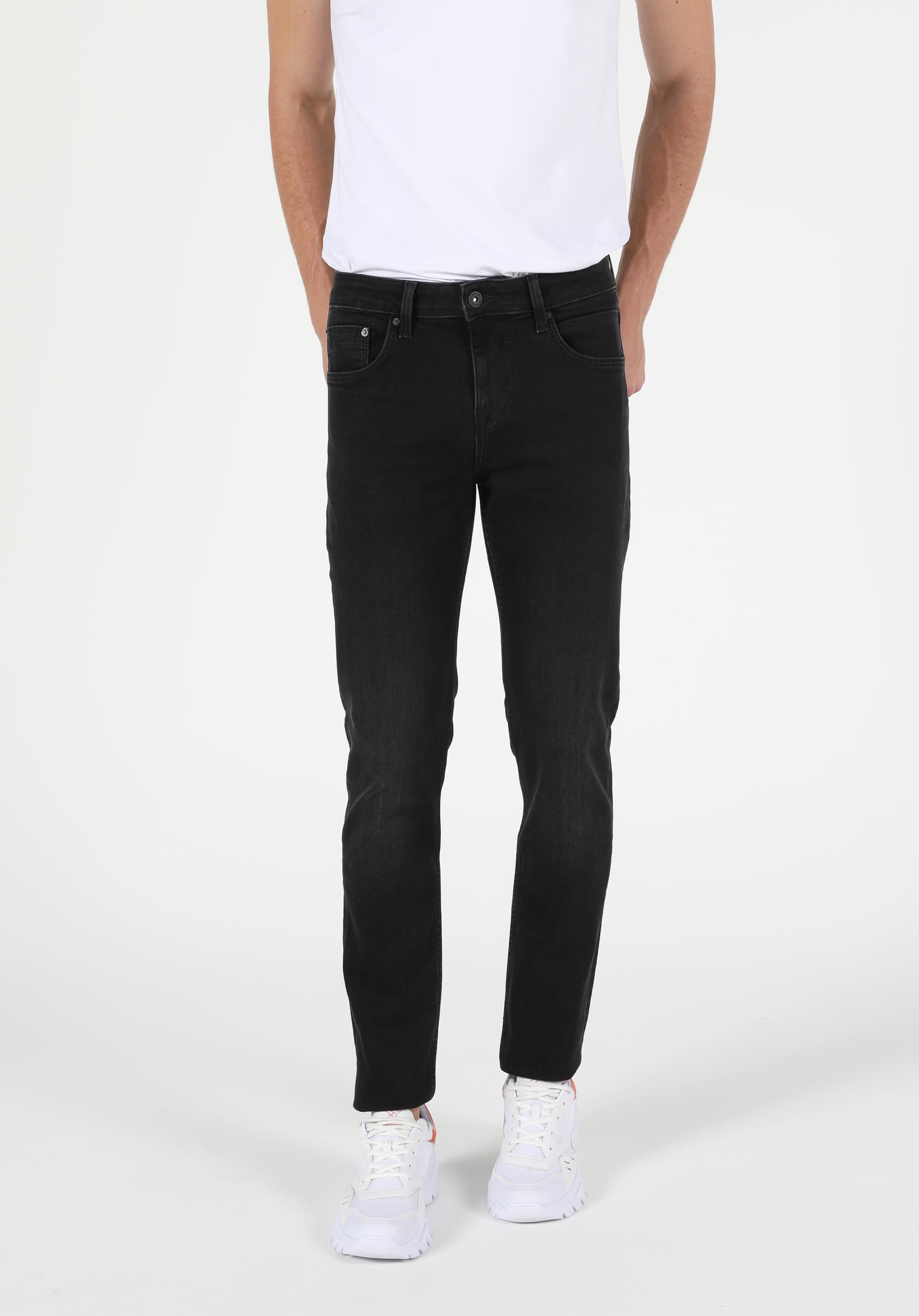 Afișați detalii pentru Pantaloni De Barbati Negru Straight Fit 044 Karl Cl1051683