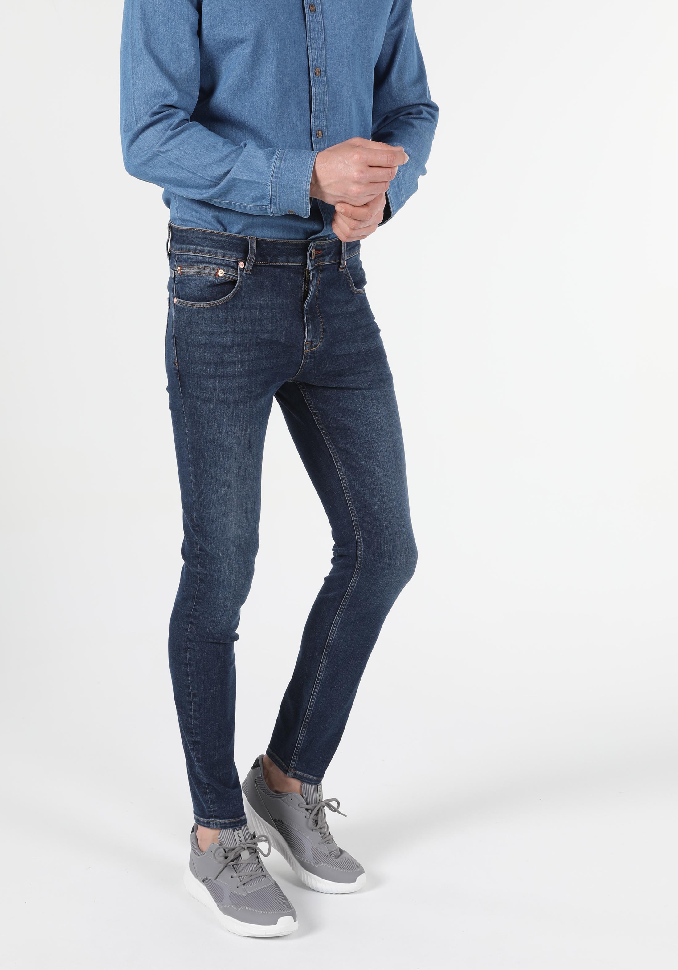 Afișați detalii pentru Pantaloni De Barbati Denim Skinny Fit 040 Alex Cl1054543