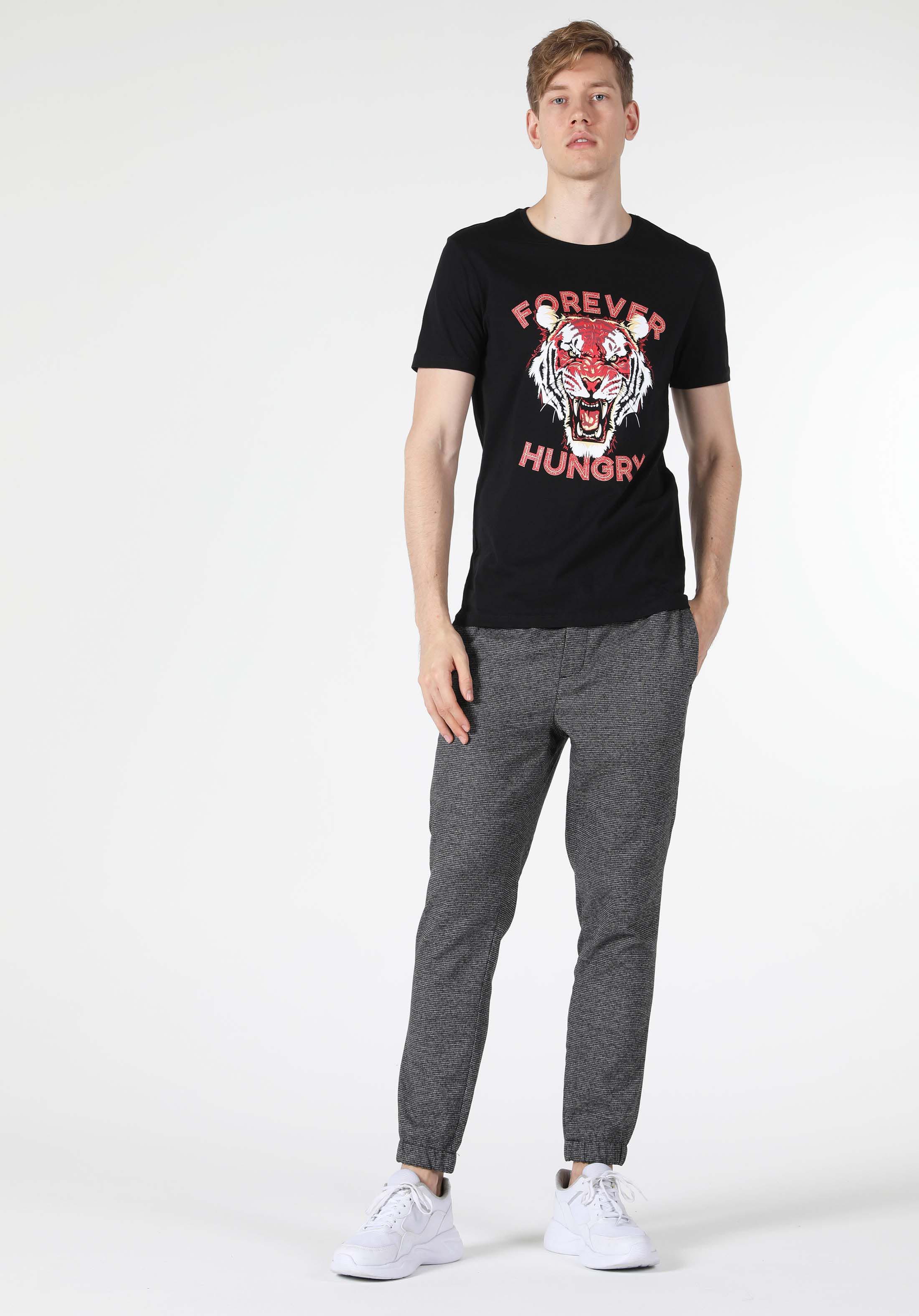 Afișați detalii pentru Tricou Cu Maneca Scurta De Barbati Negru Regular Fit  Cl1054891