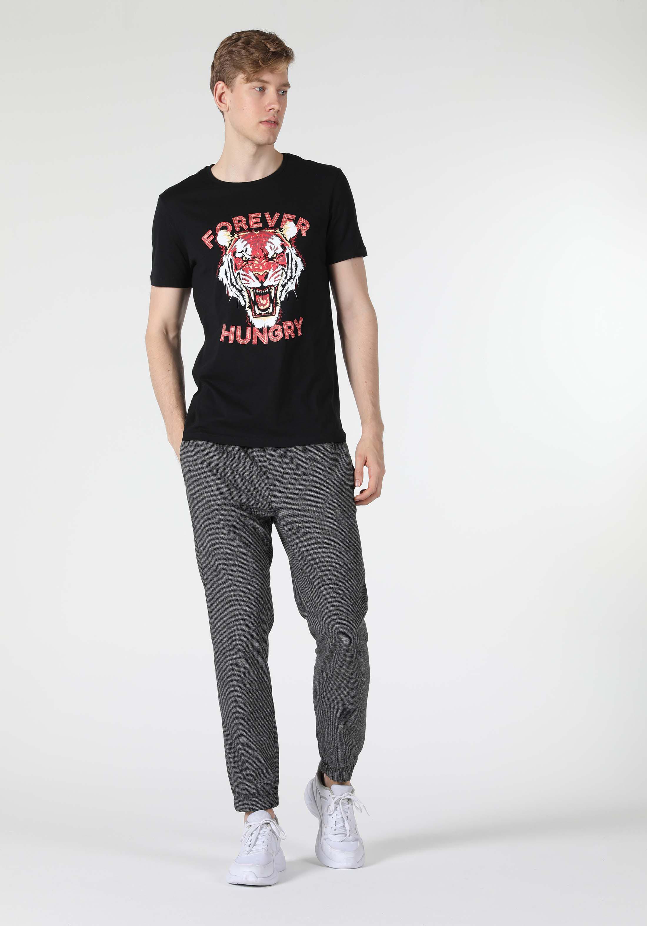 Afișați detalii pentru Tricou Cu Maneca Scurta De Barbati Negru Regular Fit  Cl1054891