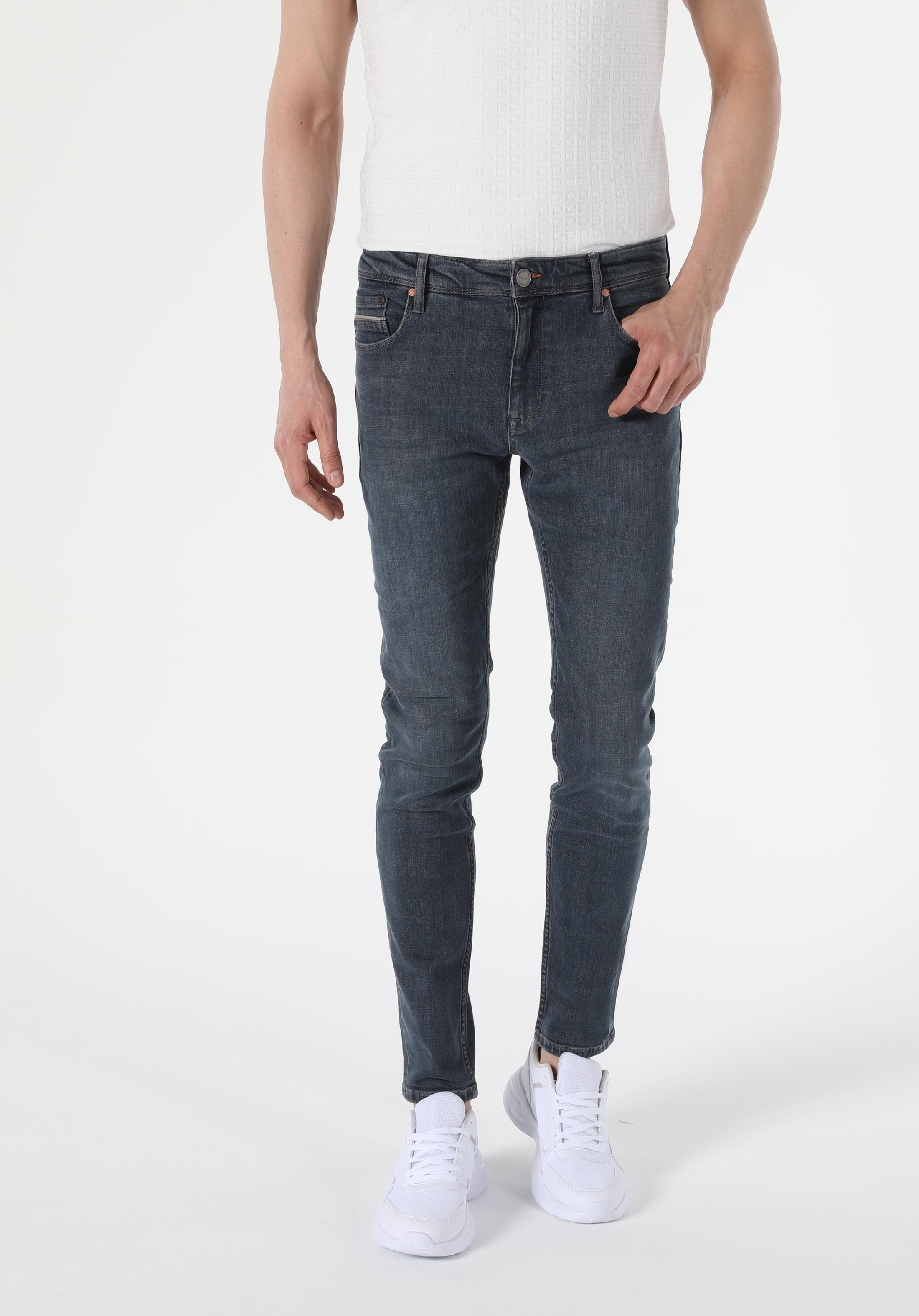 Afișați detalii pentru Pantaloni De Barbati Denim Slim Fit 041 Danny Cl1055441