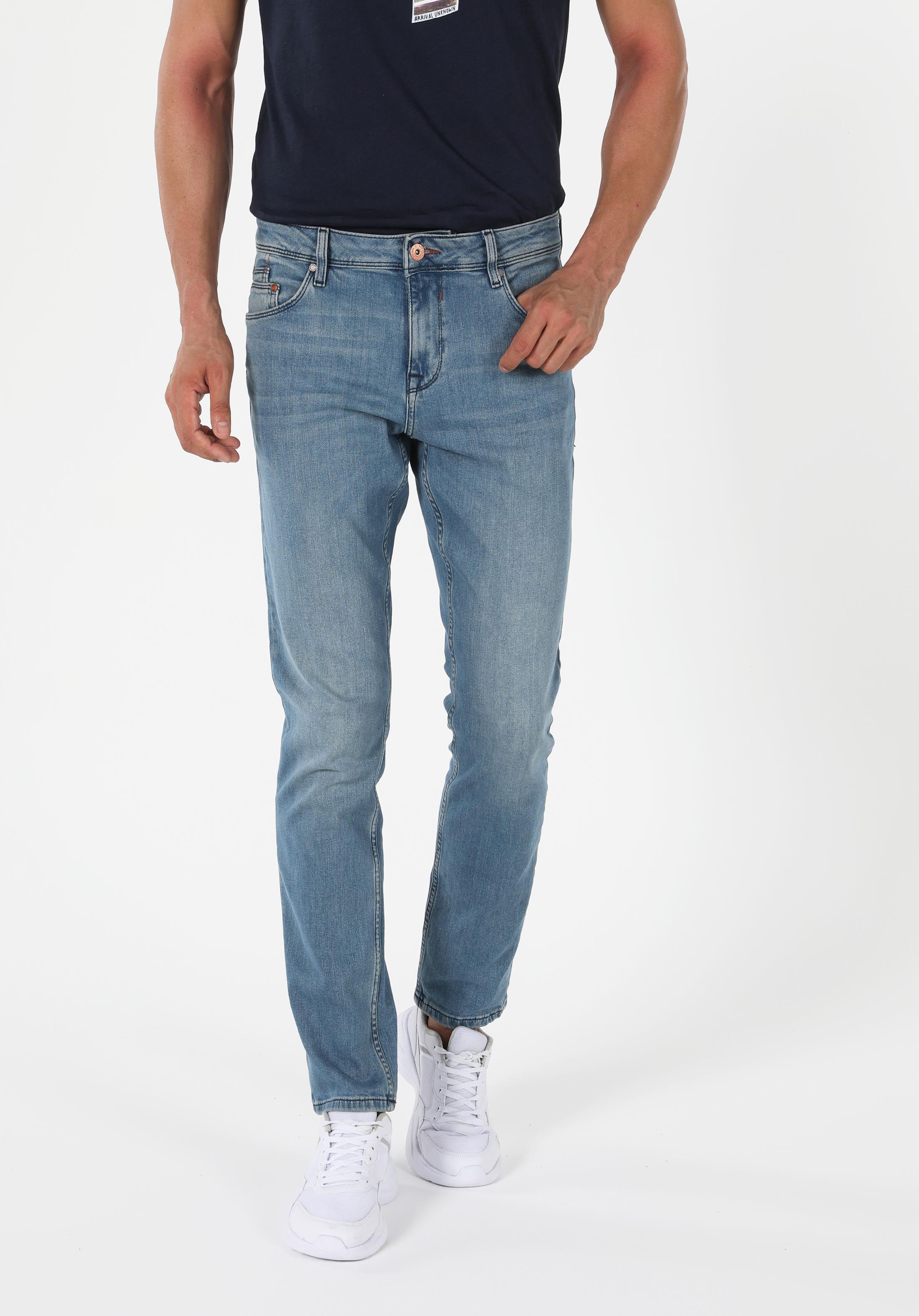 Afișați detalii pentru Pantaloni De Barbati Denim Straight Fit 044 Karl Cl1055456