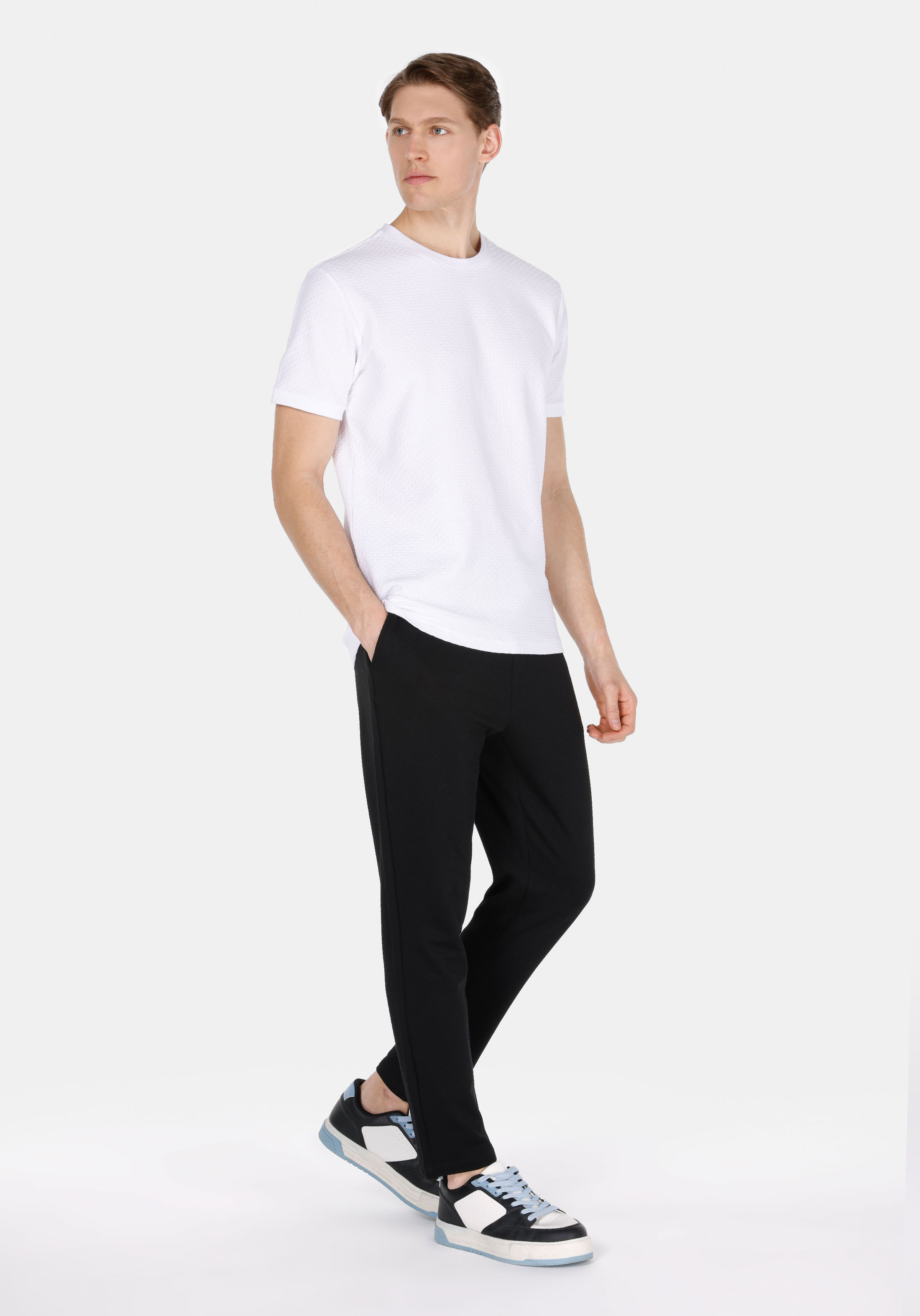 Afișați detalii pentru Pantaloni De Barbati Negru Slim Fit  Cl1071915